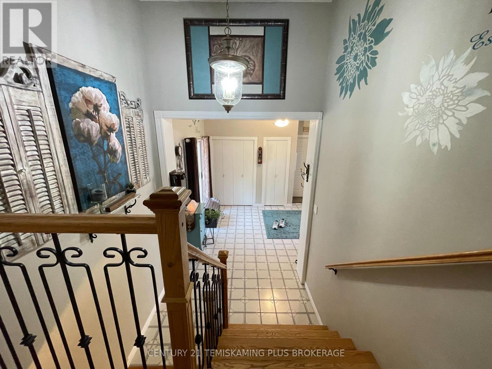 23 Twelfth Street E, Armstrong (Earlton), ON