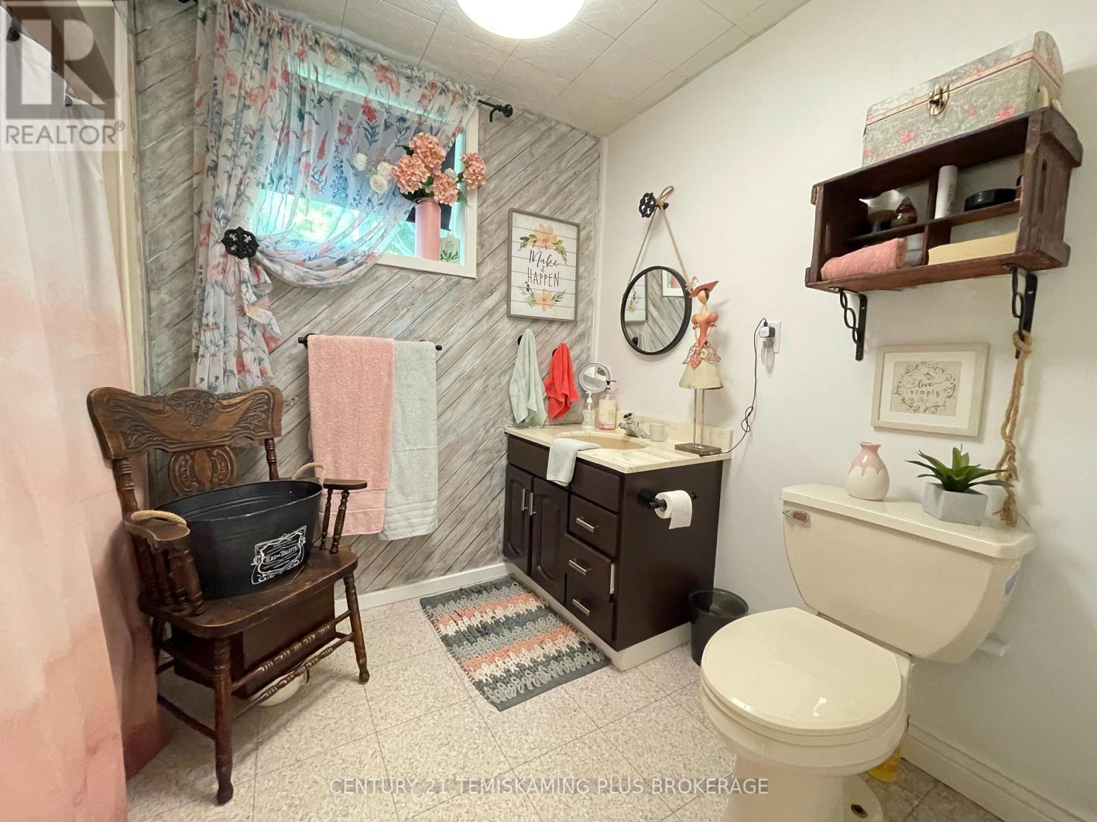 23 Twelfth Street E, Armstrong (Earlton), ON