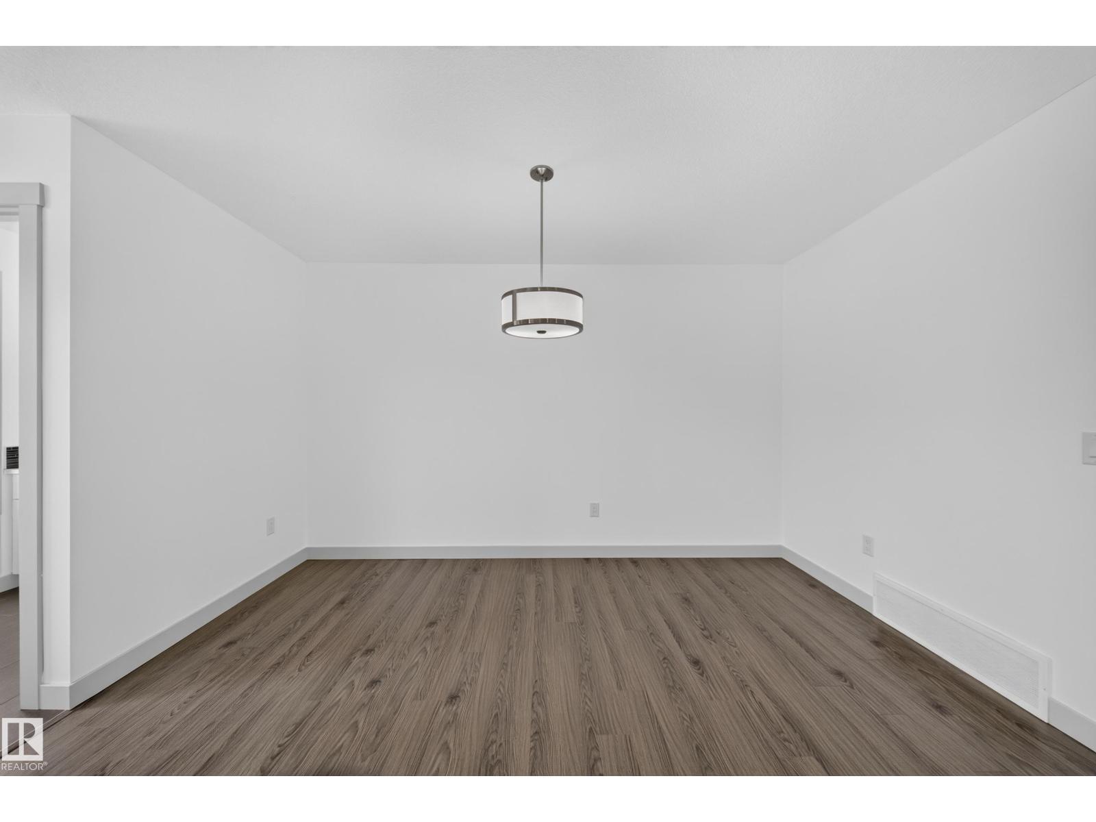 227 Cy Becker Blvd Nw, Edmonton, AB