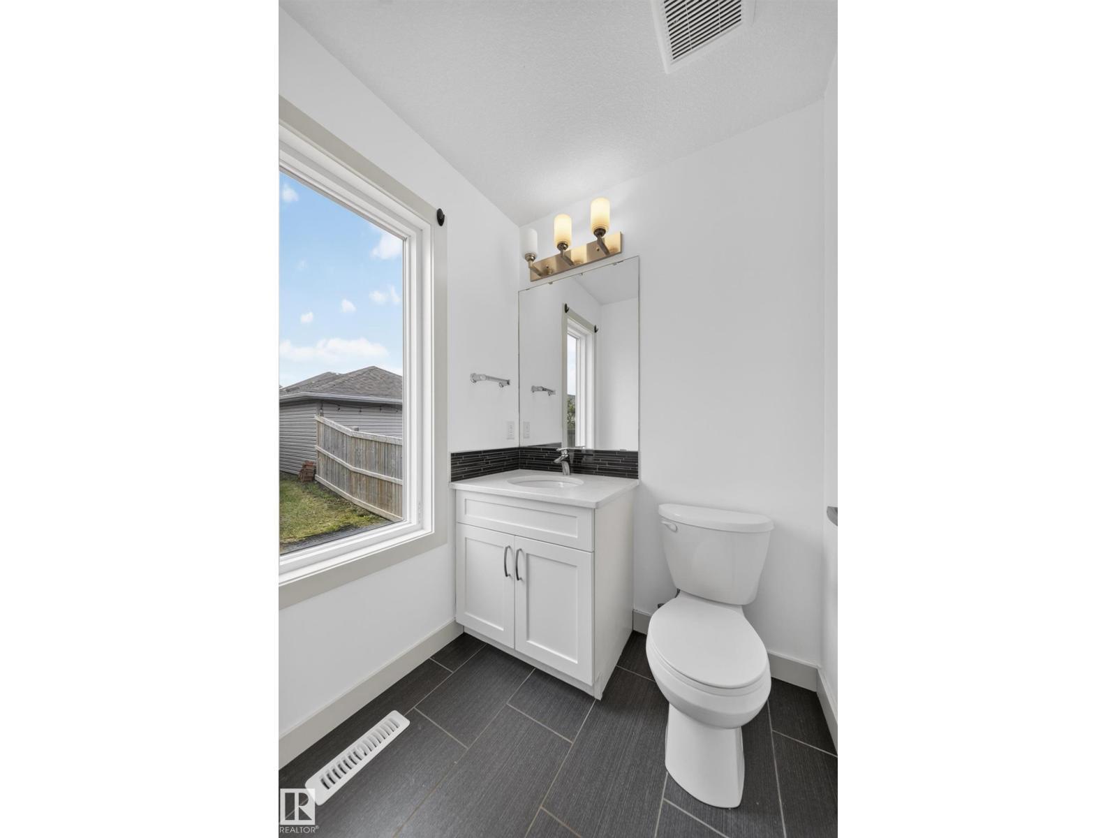 227 Cy Becker Blvd Nw, Edmonton, AB