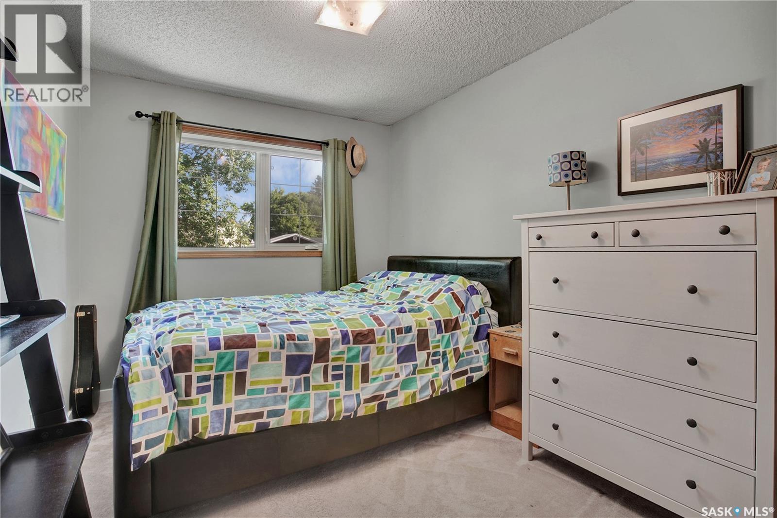 523 Pendygrasse Road, Saskatoon, SK