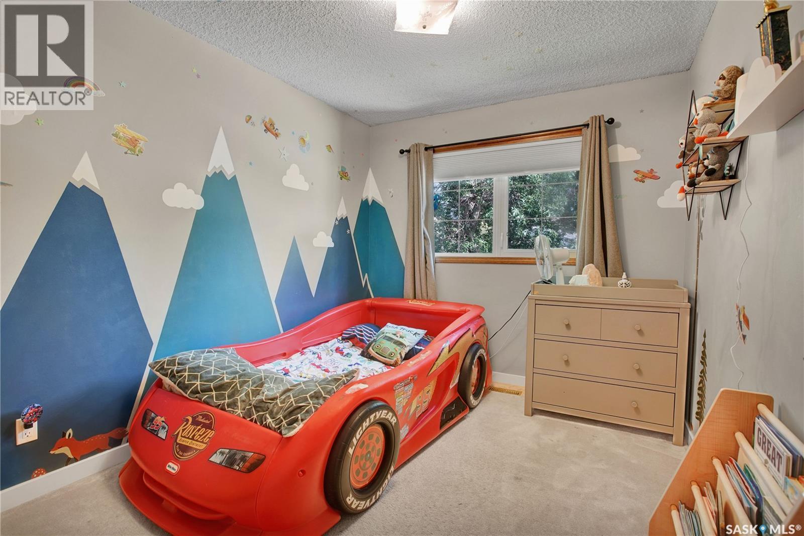 523 Pendygrasse Road, Saskatoon, SK