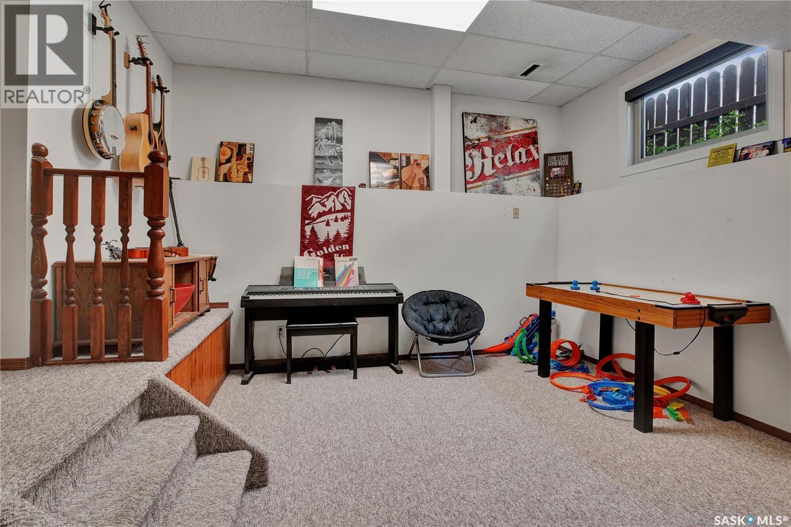 523 Pendygrasse Road, Saskatoon, SK