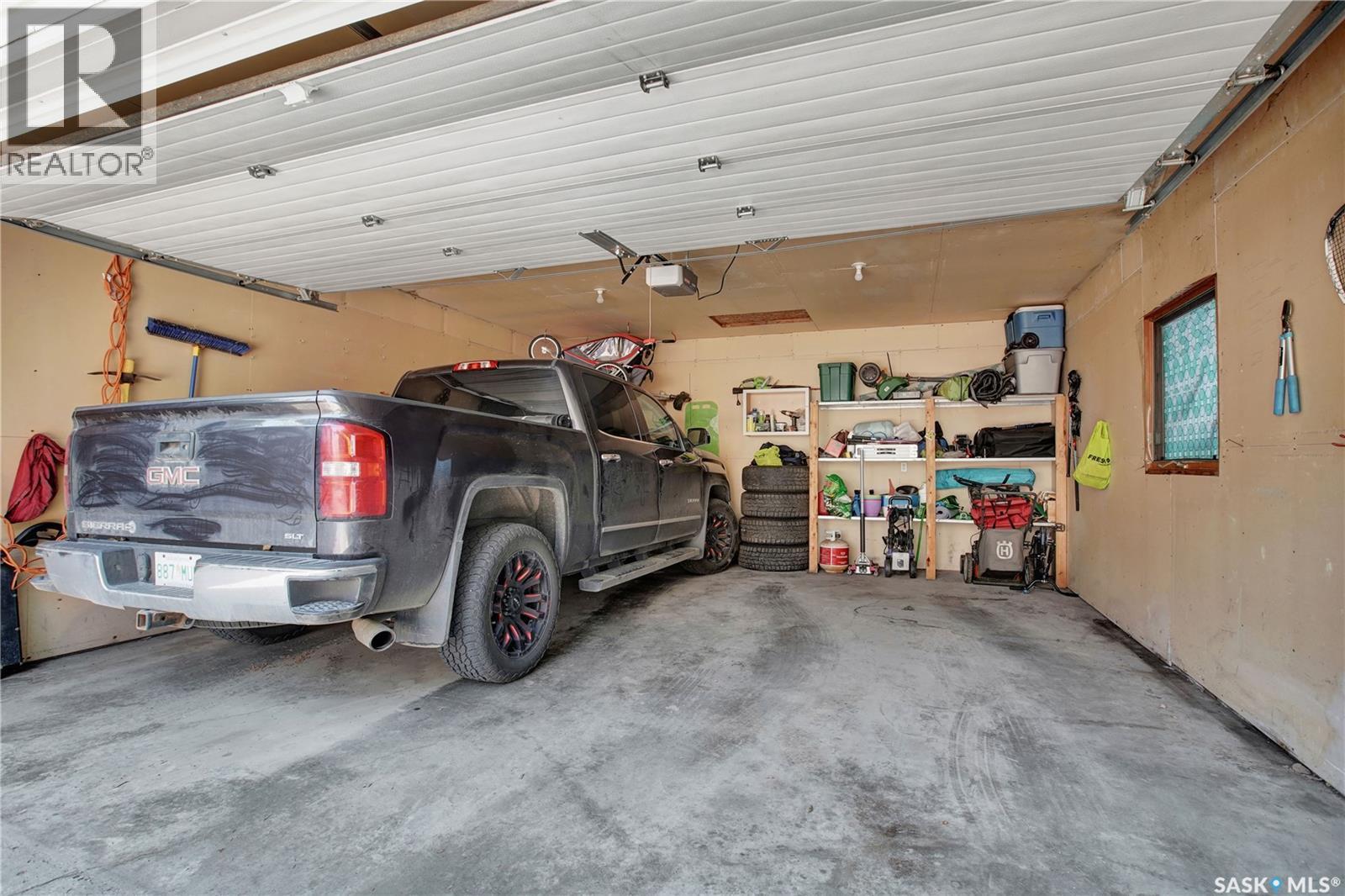 523 Pendygrasse Road, Saskatoon, SK