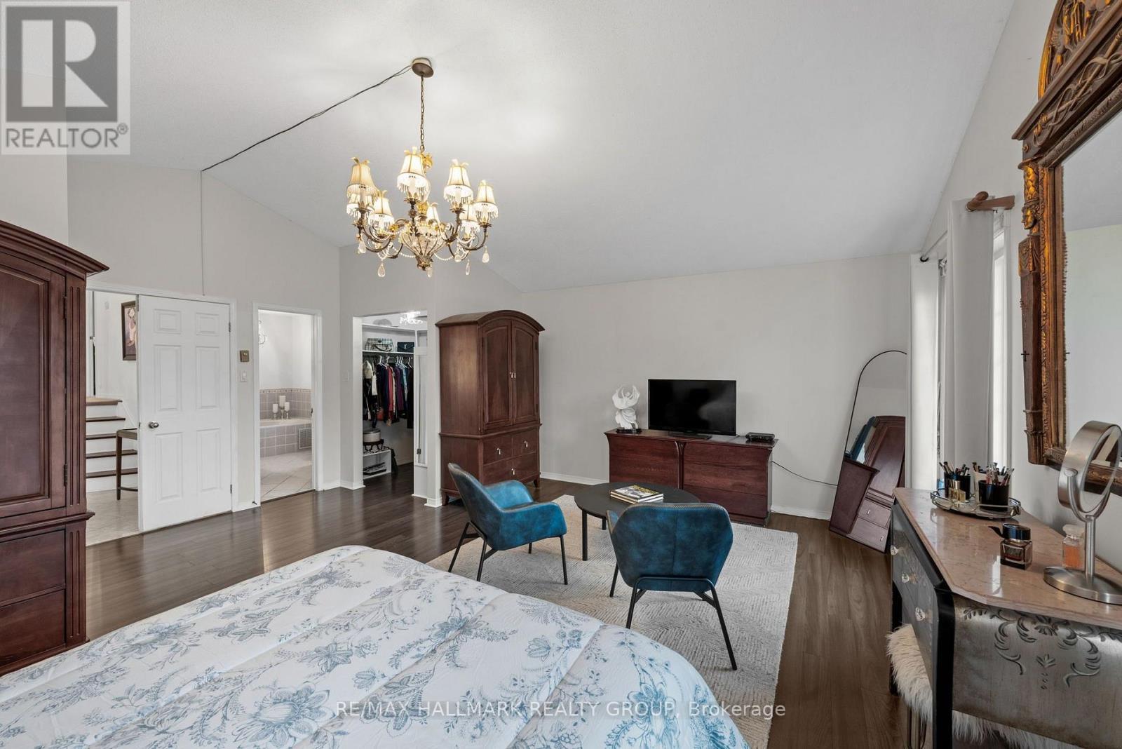 Primary Bedroom with 2 walk-in closets - 29 Depper Place, Ottawa, ON