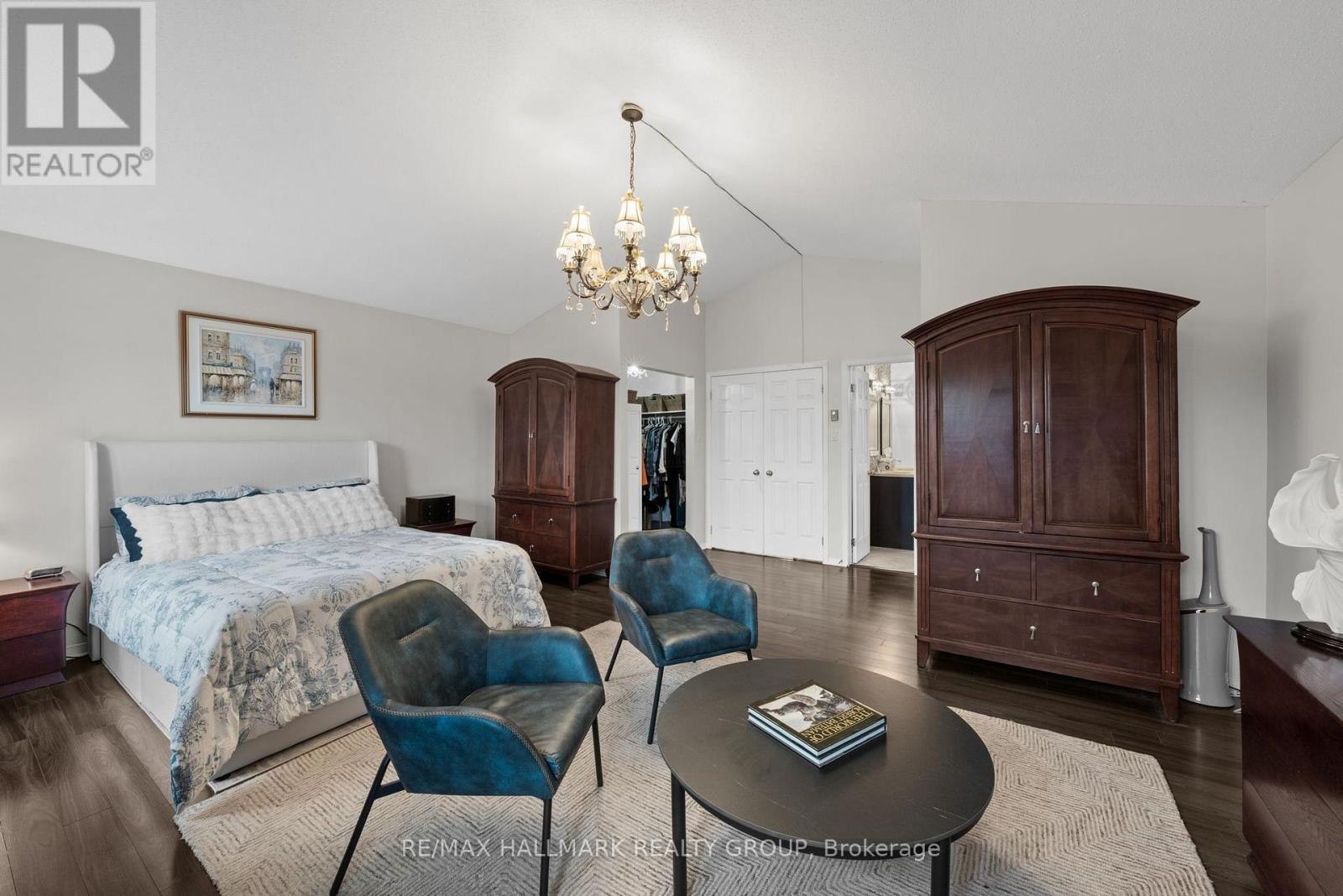 Primary Bedroom with 2 walk-in closets - 29 Depper Place, Ottawa, ON