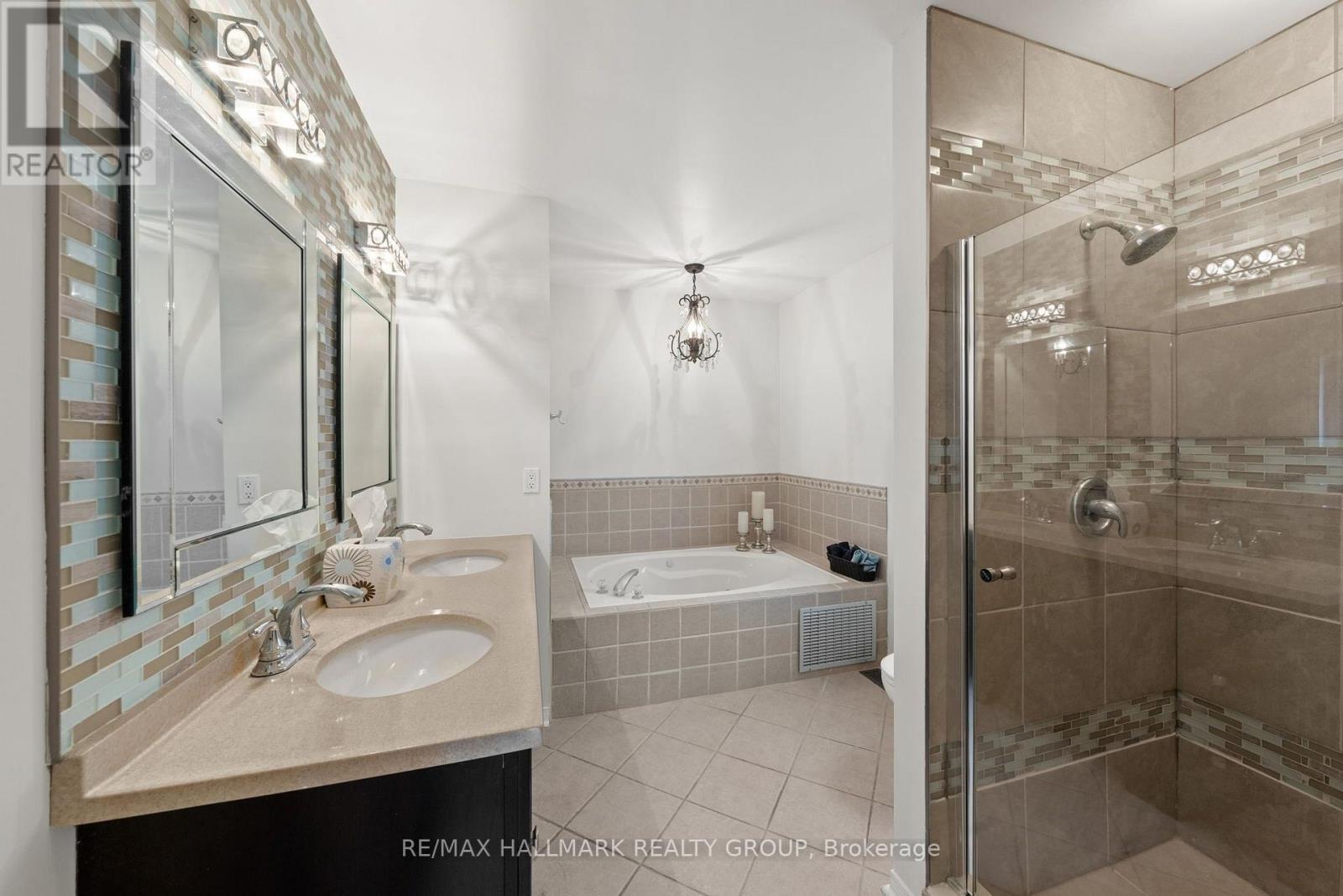 Primary 5pce Ensuite - 29 Depper Place, Ottawa, ON