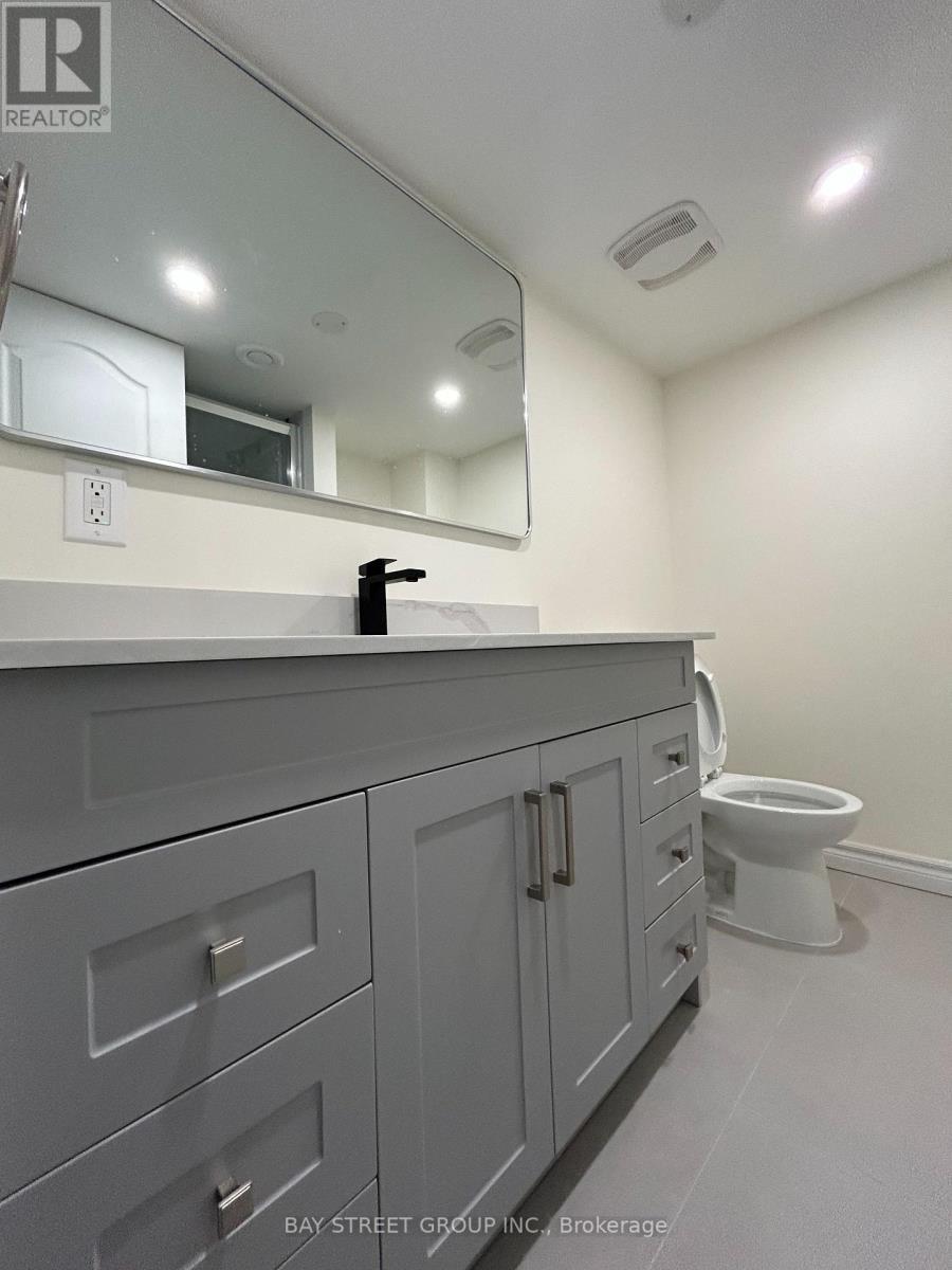 master ensuite - Basement - 33 Jeffrey Nihda Crescent, Markham, ON
