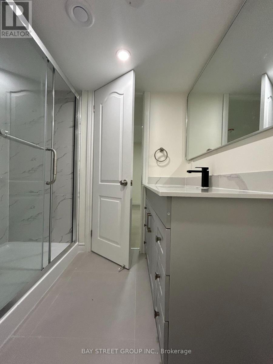 master ensuite - Basement - 33 Jeffrey Nihda Crescent, Markham, ON