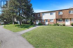 23 - 23 SONNET CRESCENT S Ottawa, ON K2H 8W8