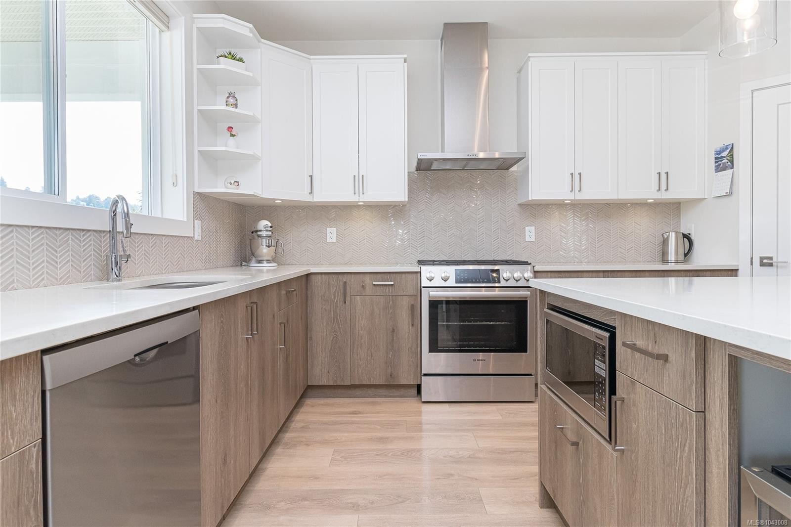 832 Ashbury Ave, Langford, BC