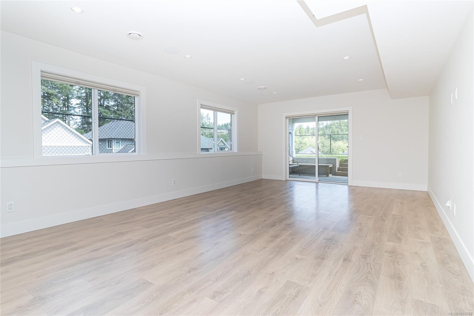 832 Ashbury Ave, Langford, BC