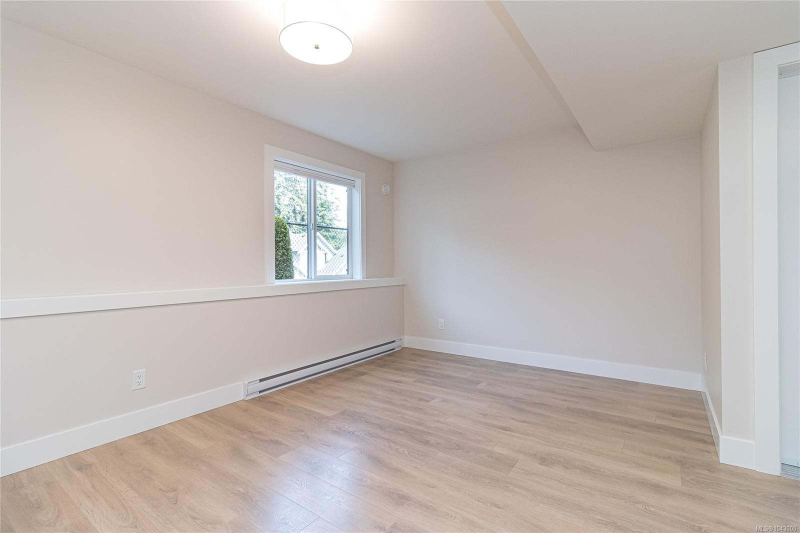 832 Ashbury Ave, Langford, BC