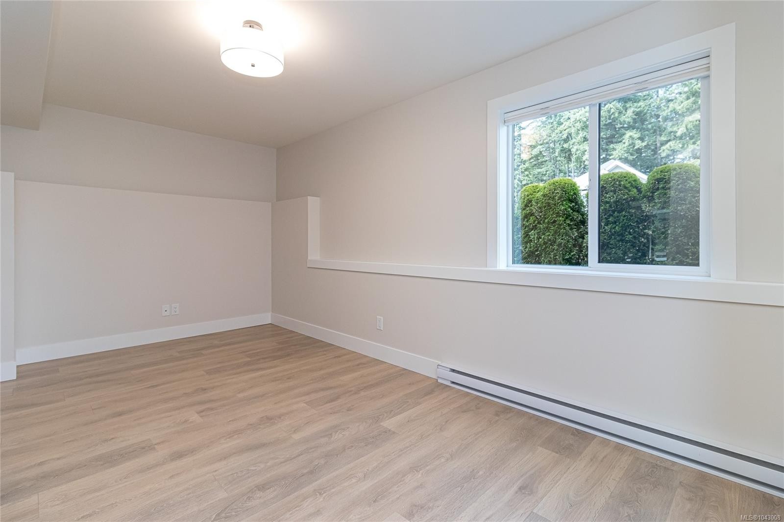 832 Ashbury Ave, Langford, BC