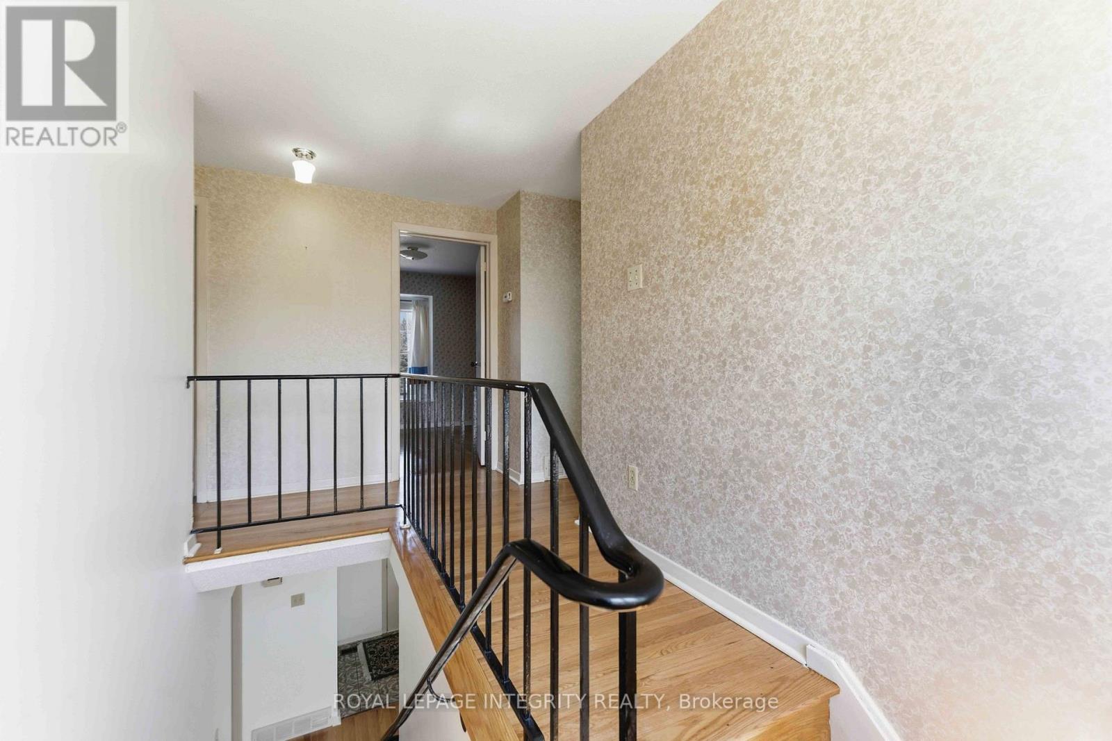 1842 Playfair Drive, Ottawa, ON