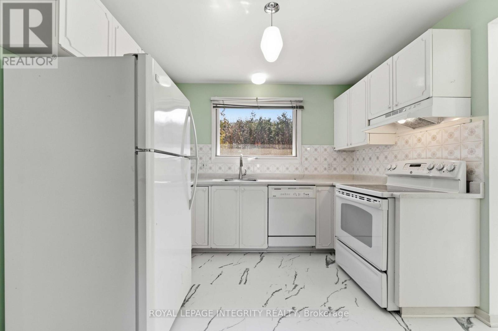 1842 Playfair Drive, Ottawa, ON
