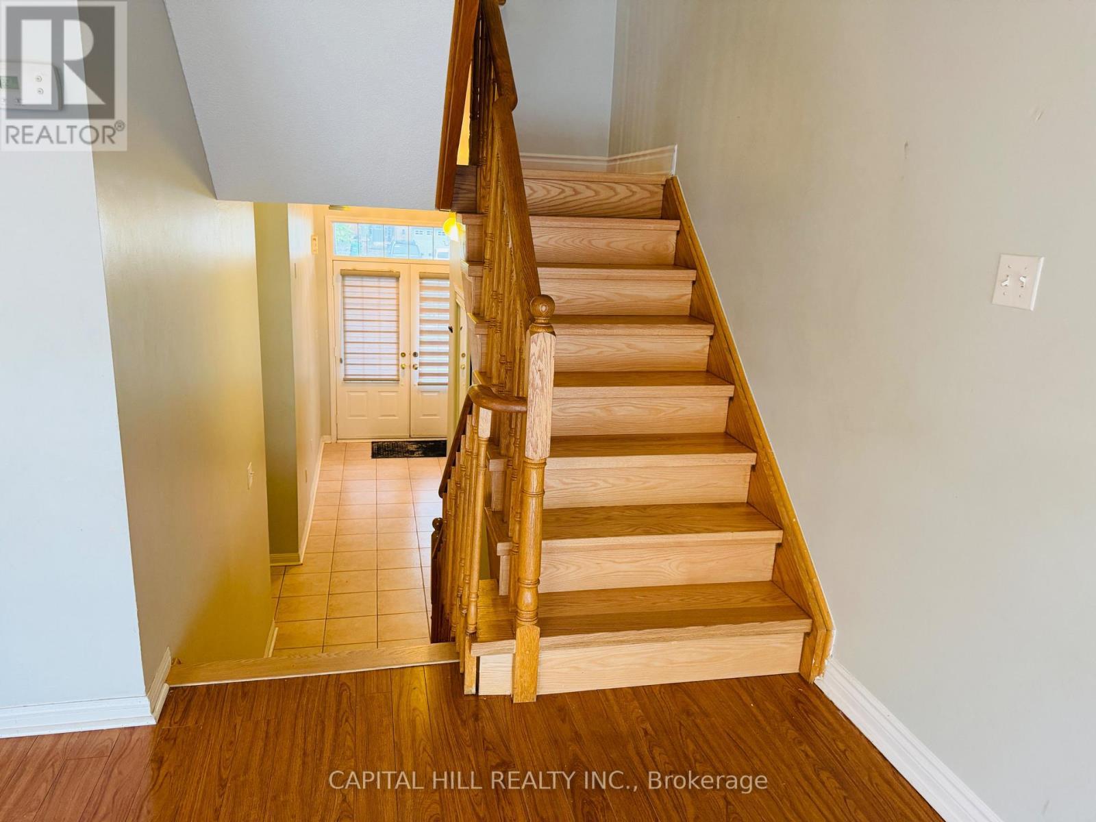 Upper - 5959 Stonebriar Crescent, Mississauga, ON