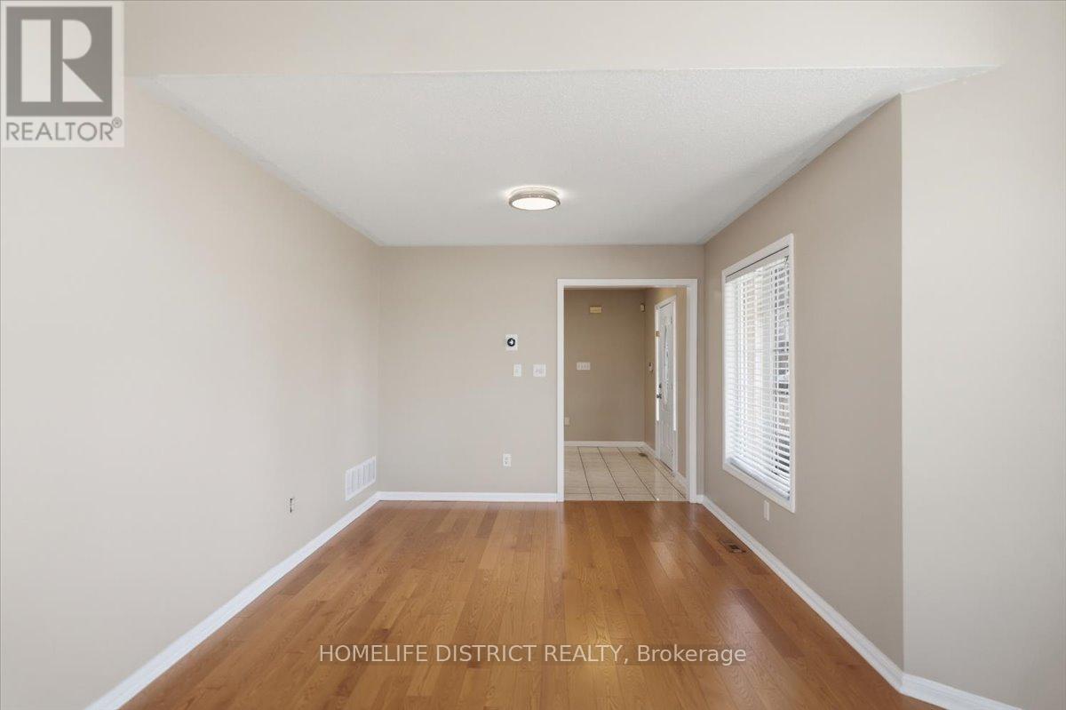 901 Bennett Boulevard, Milton, ON - Indoor Photo Showing Other Room