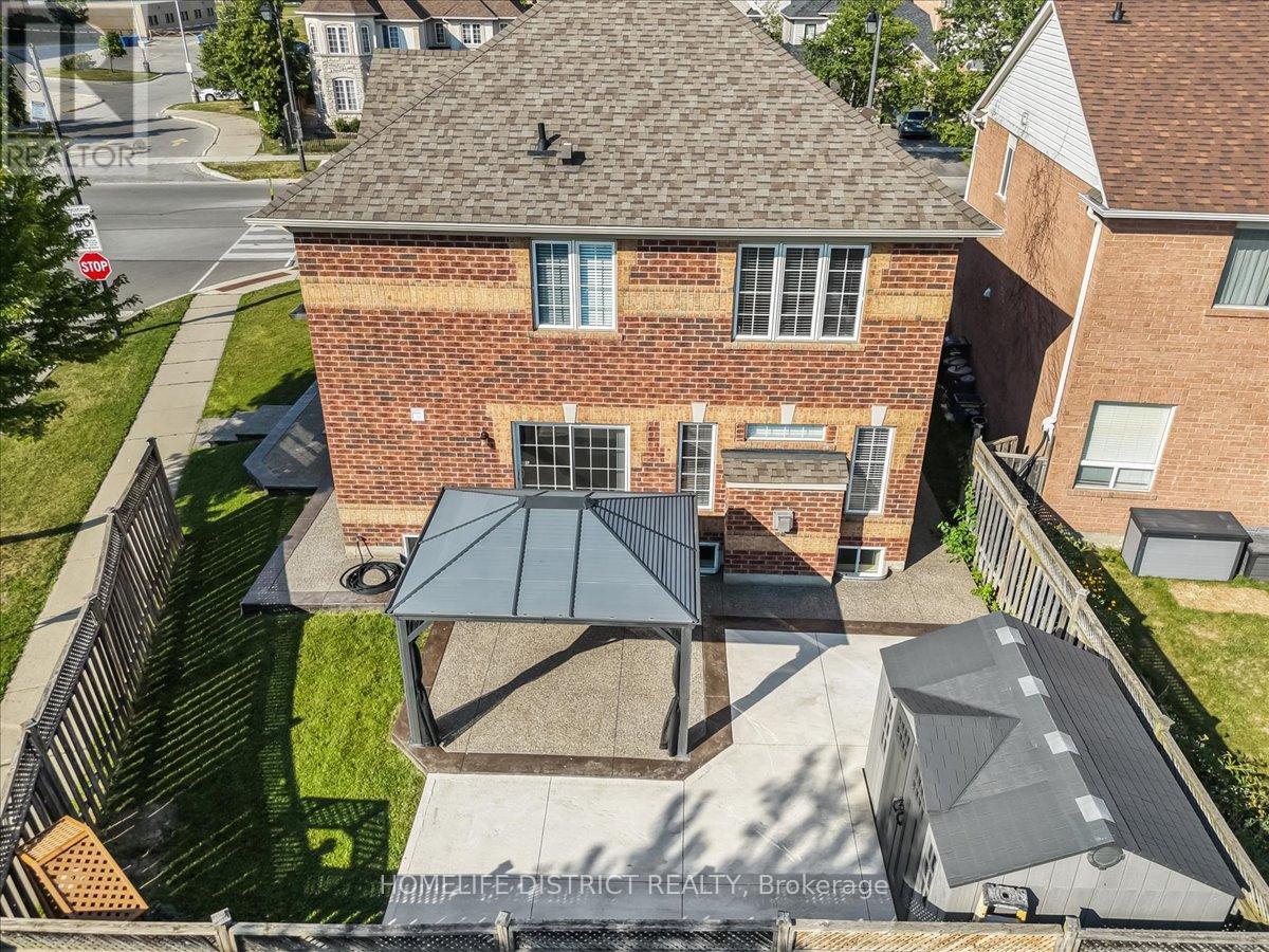 901 Bennett Boulevard, Milton, ON - Outdoor With Exterior