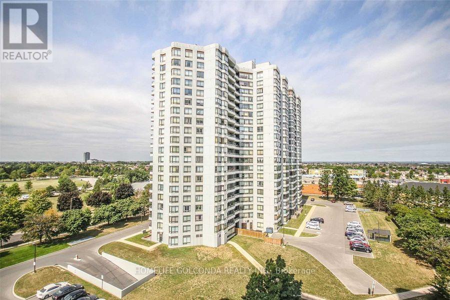 912 - 330 Alton Towers Circle, Toronto, ON