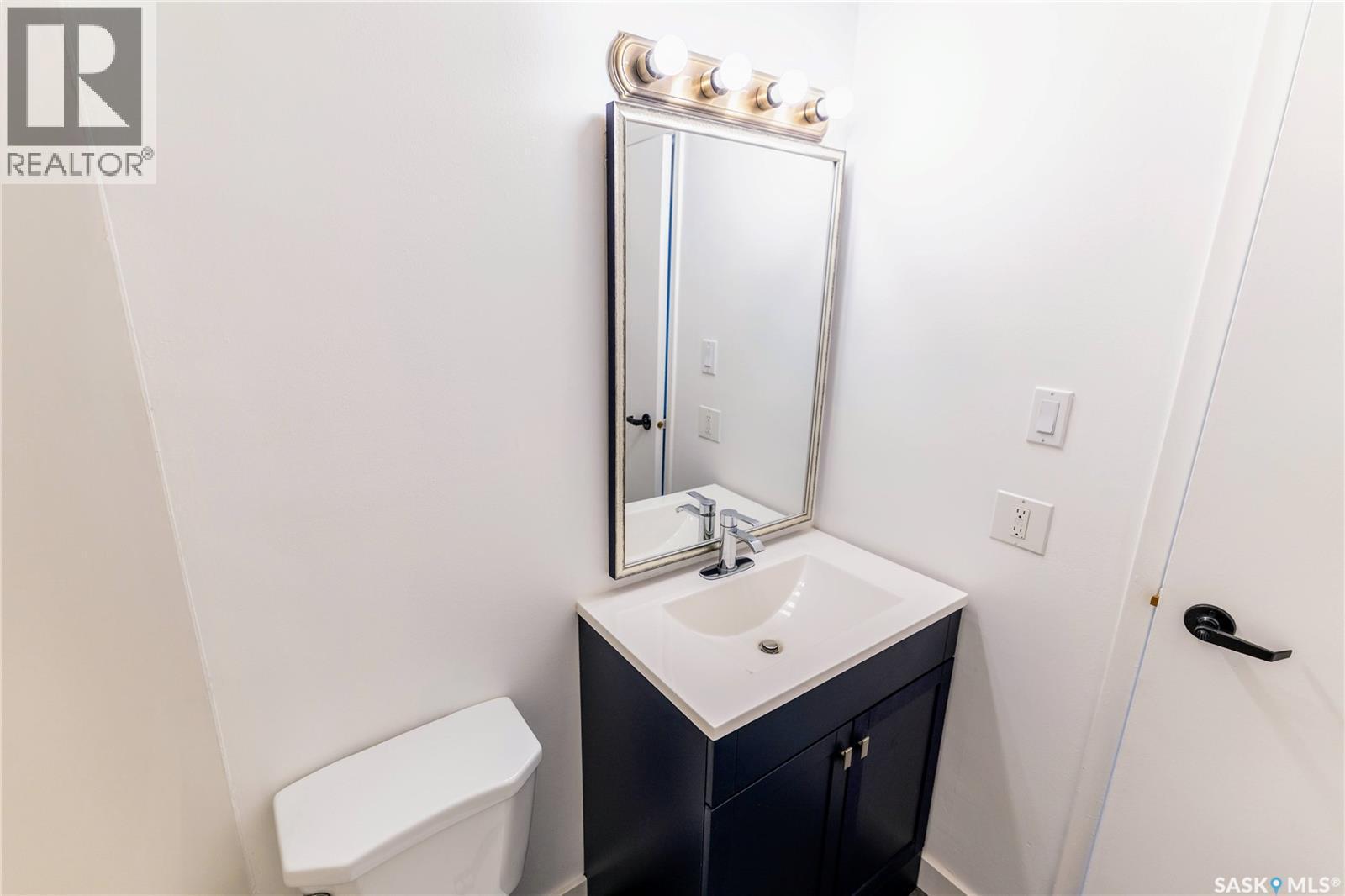 8 B Nollet Avenue, Regina, SK
