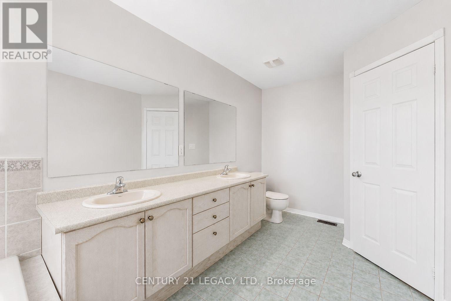 1296 Tall Pine Avenue, Oshawa, ON
