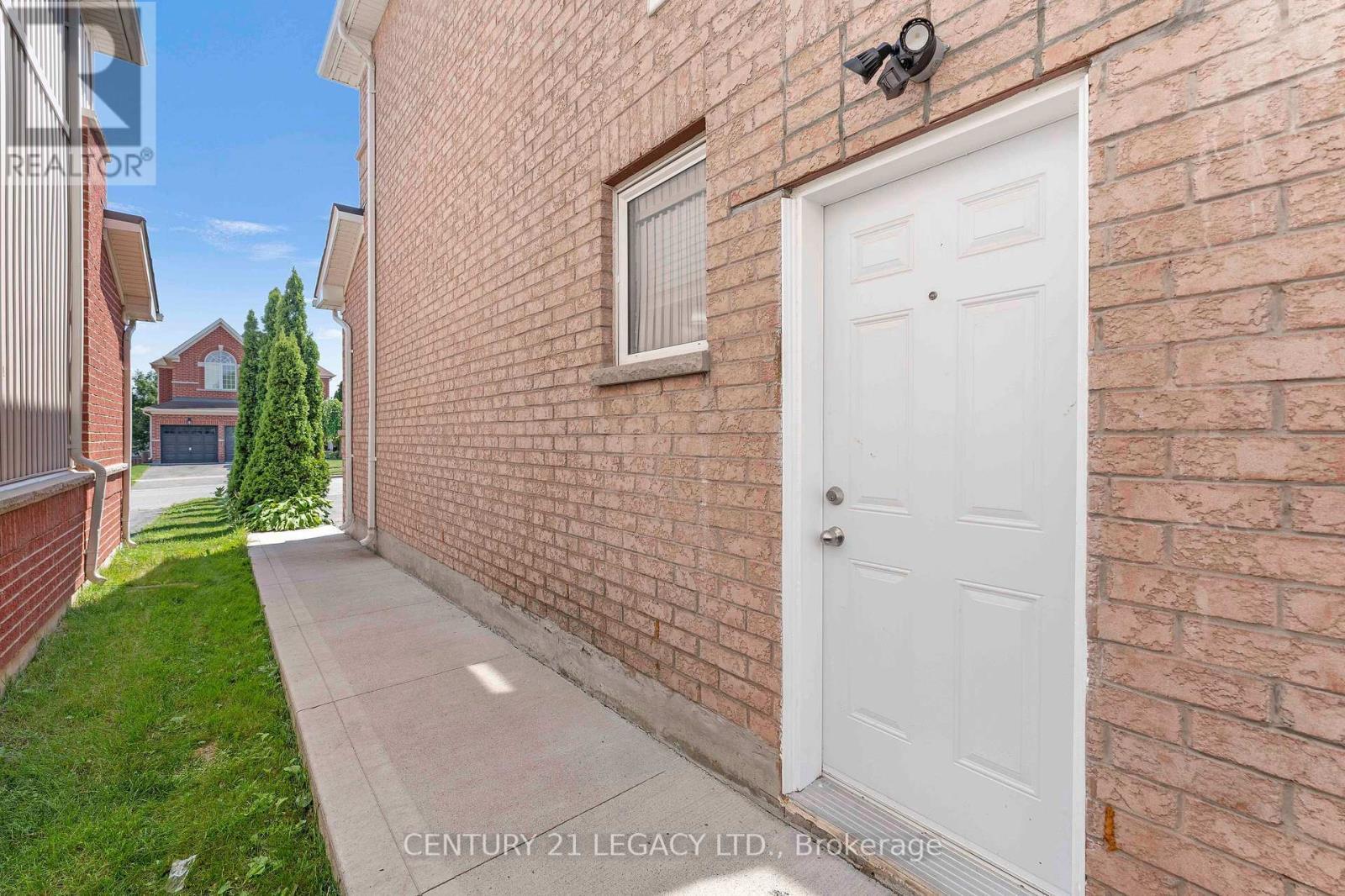 1296 Tall Pine Avenue, Oshawa, ON