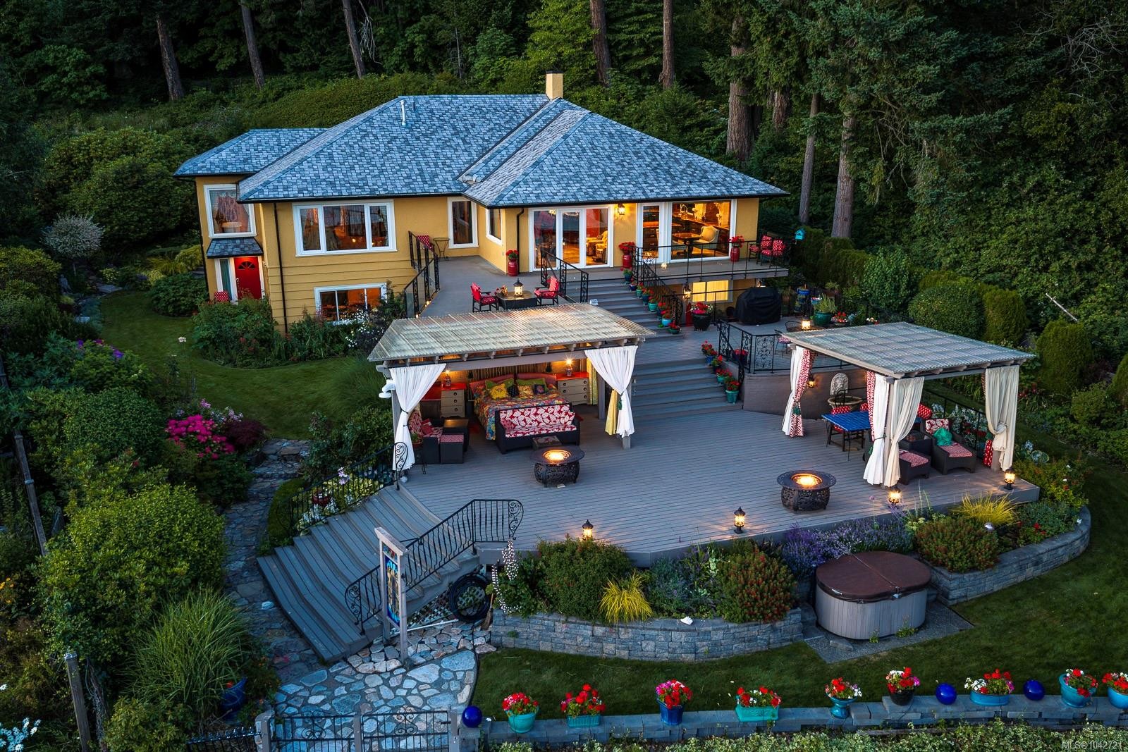 2299 Comox Ave, Comox, BC