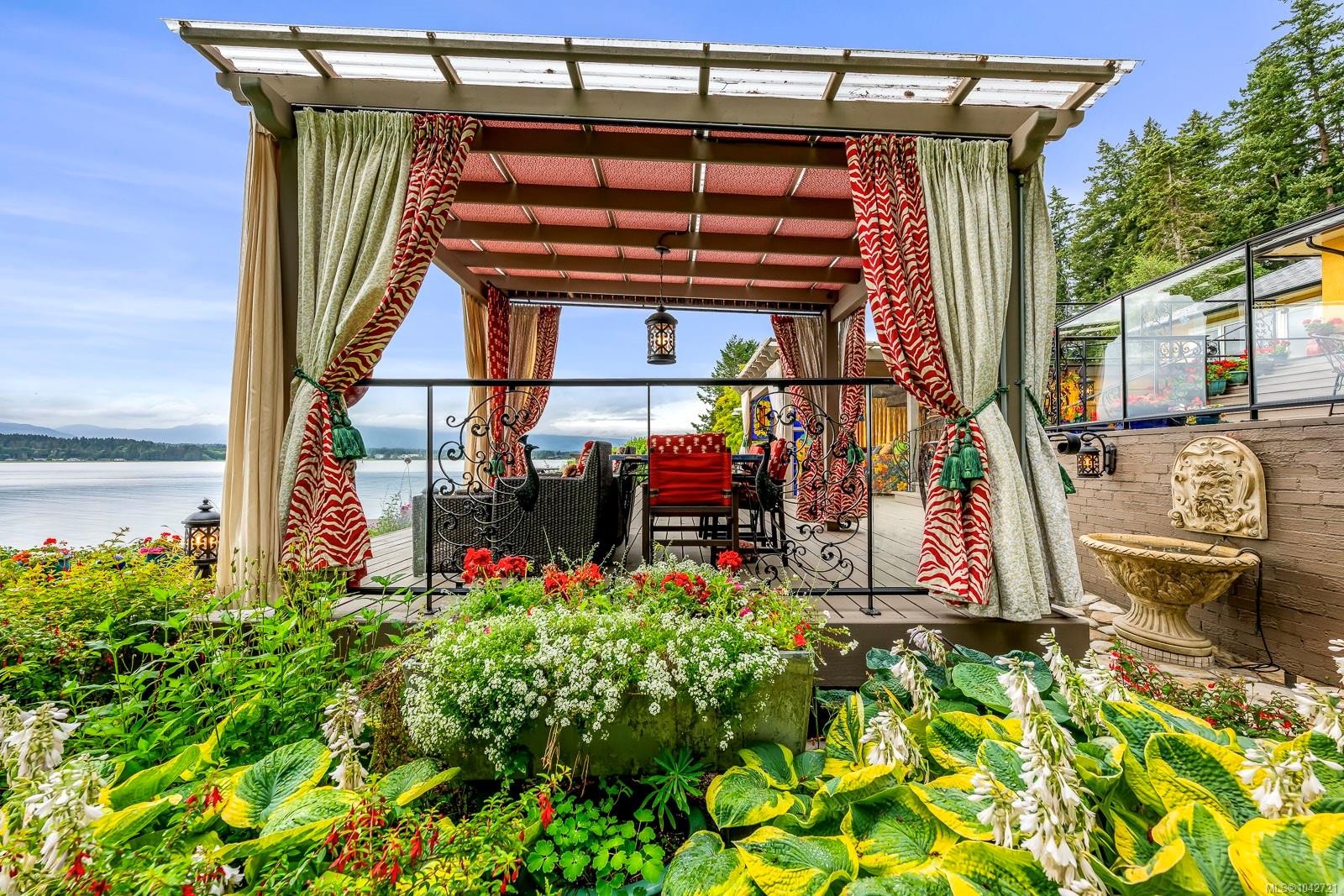 2299 Comox Ave, Comox, BC