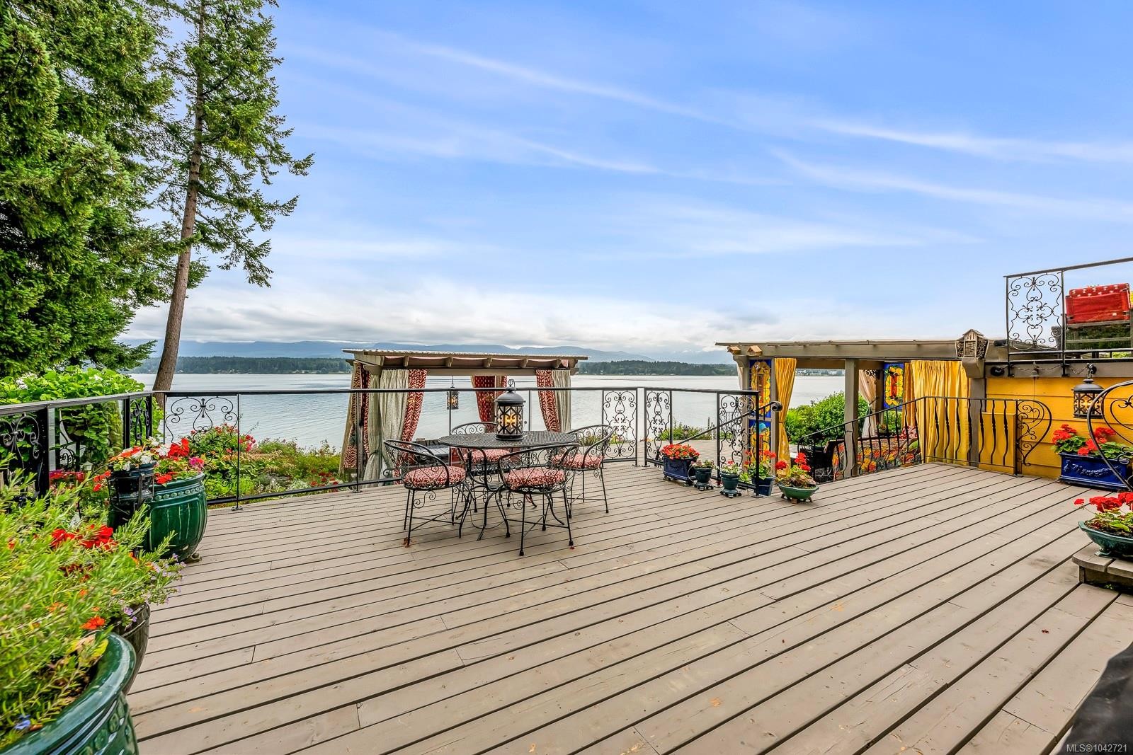 2299 Comox Ave, Comox, BC
