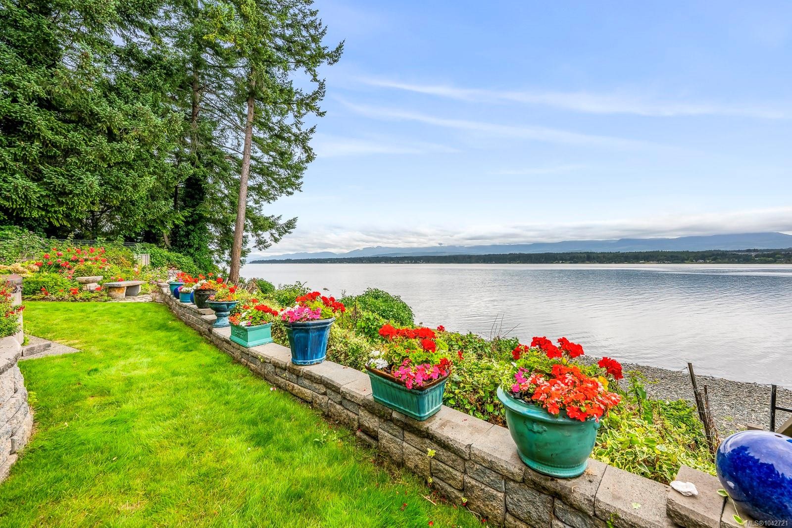 2299 Comox Ave, Comox, BC