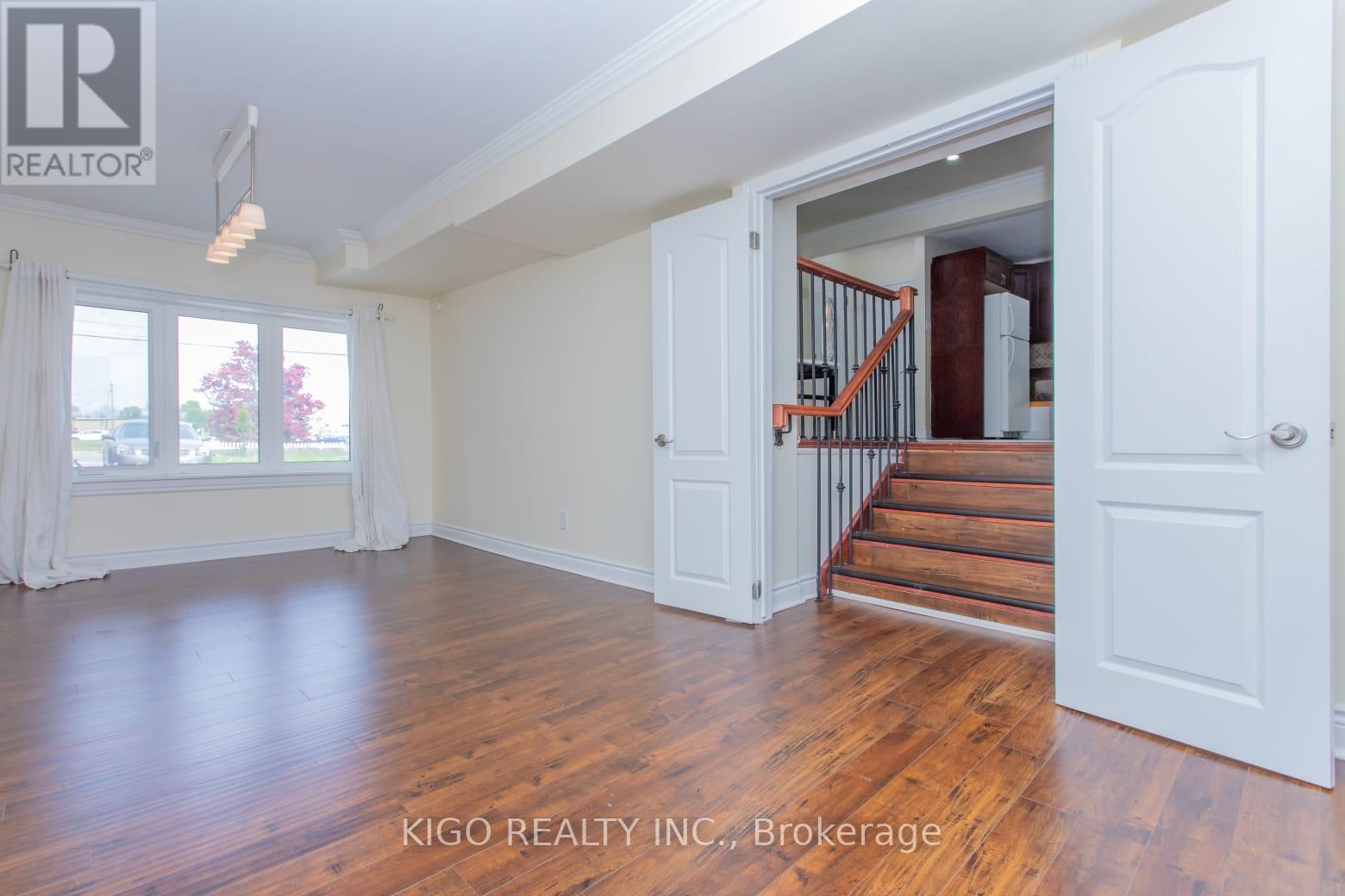 1328 Cawthra Road, Mississauga, ON