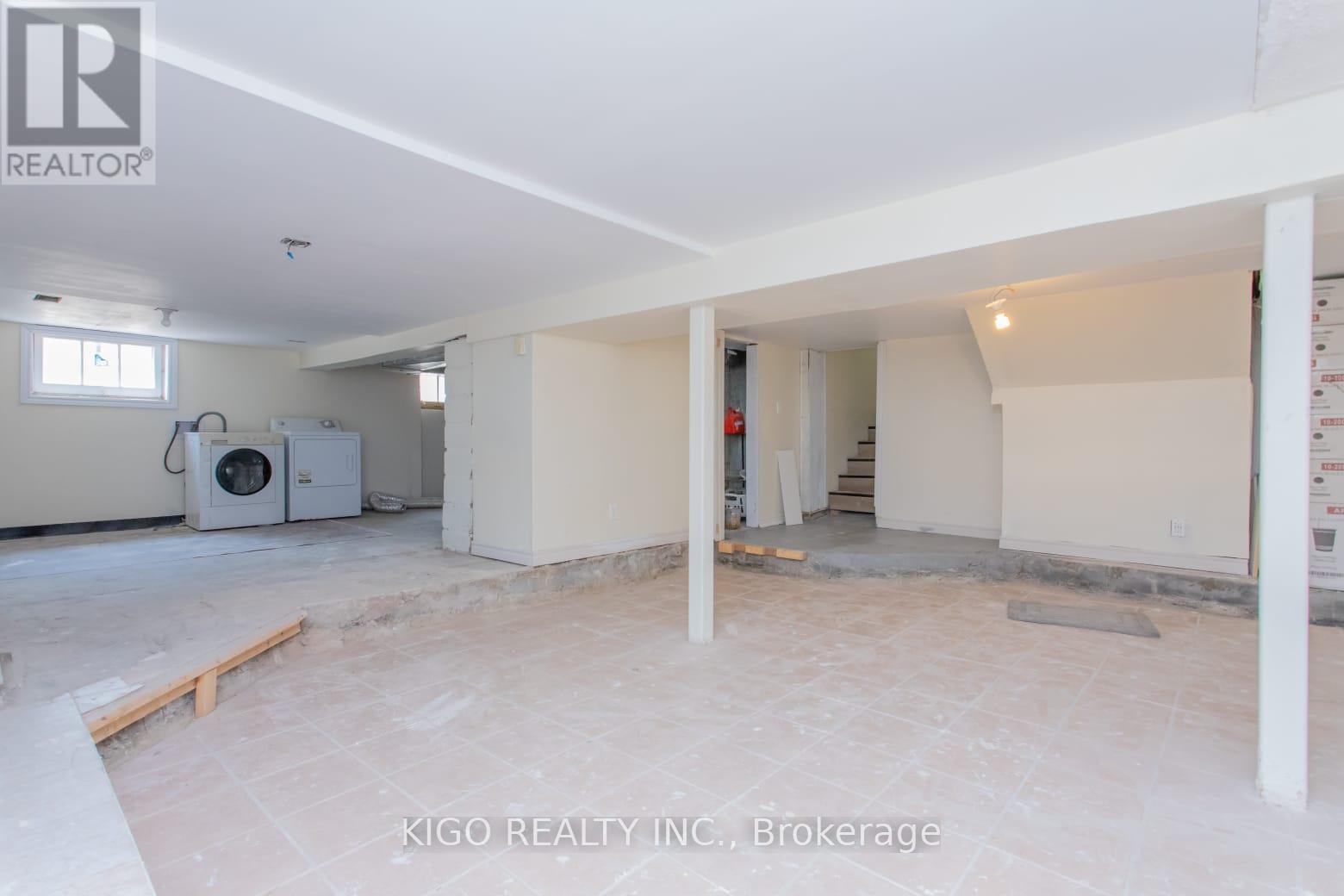 1328 Cawthra Road, Mississauga, ON