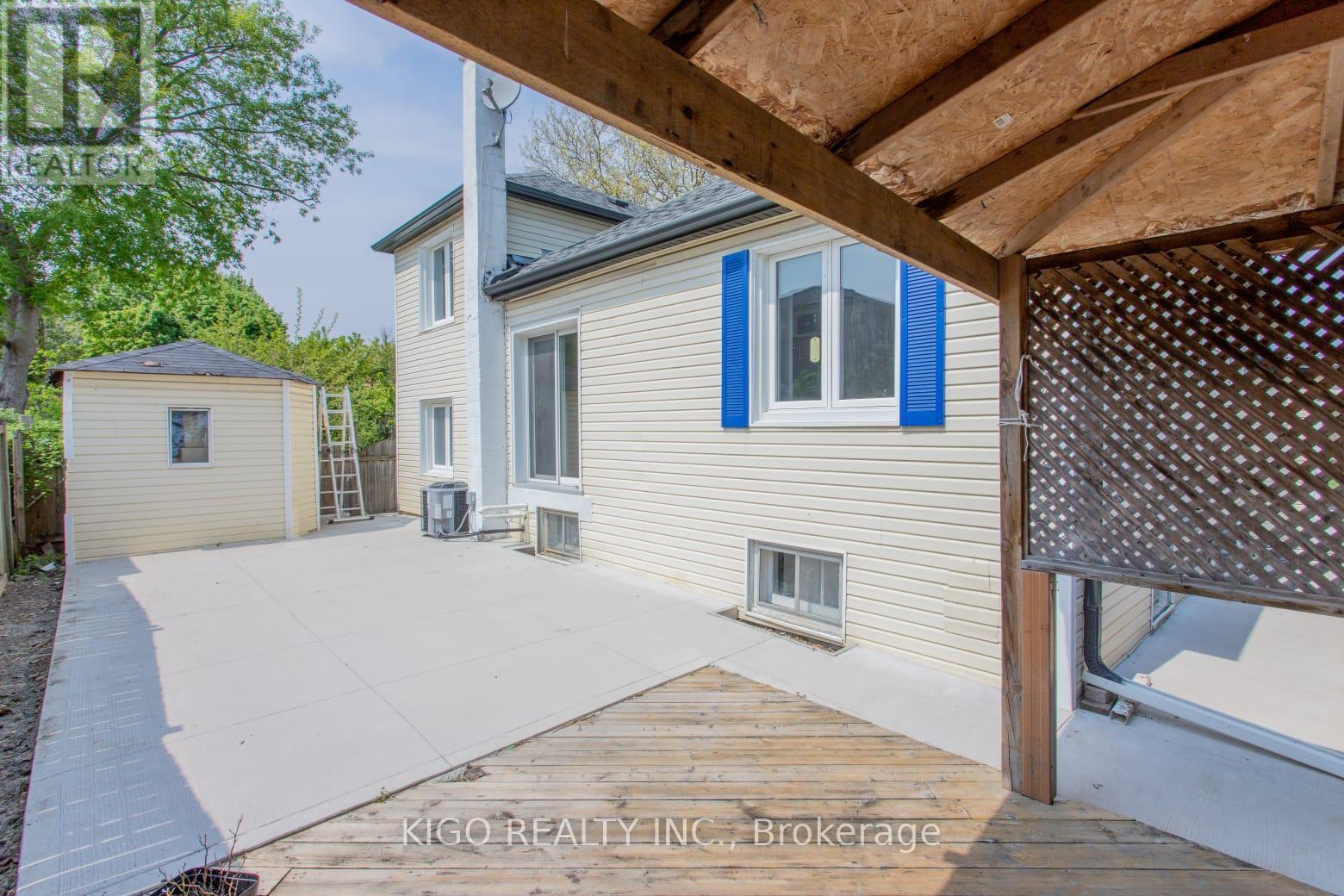 1328 Cawthra Road, Mississauga, ON