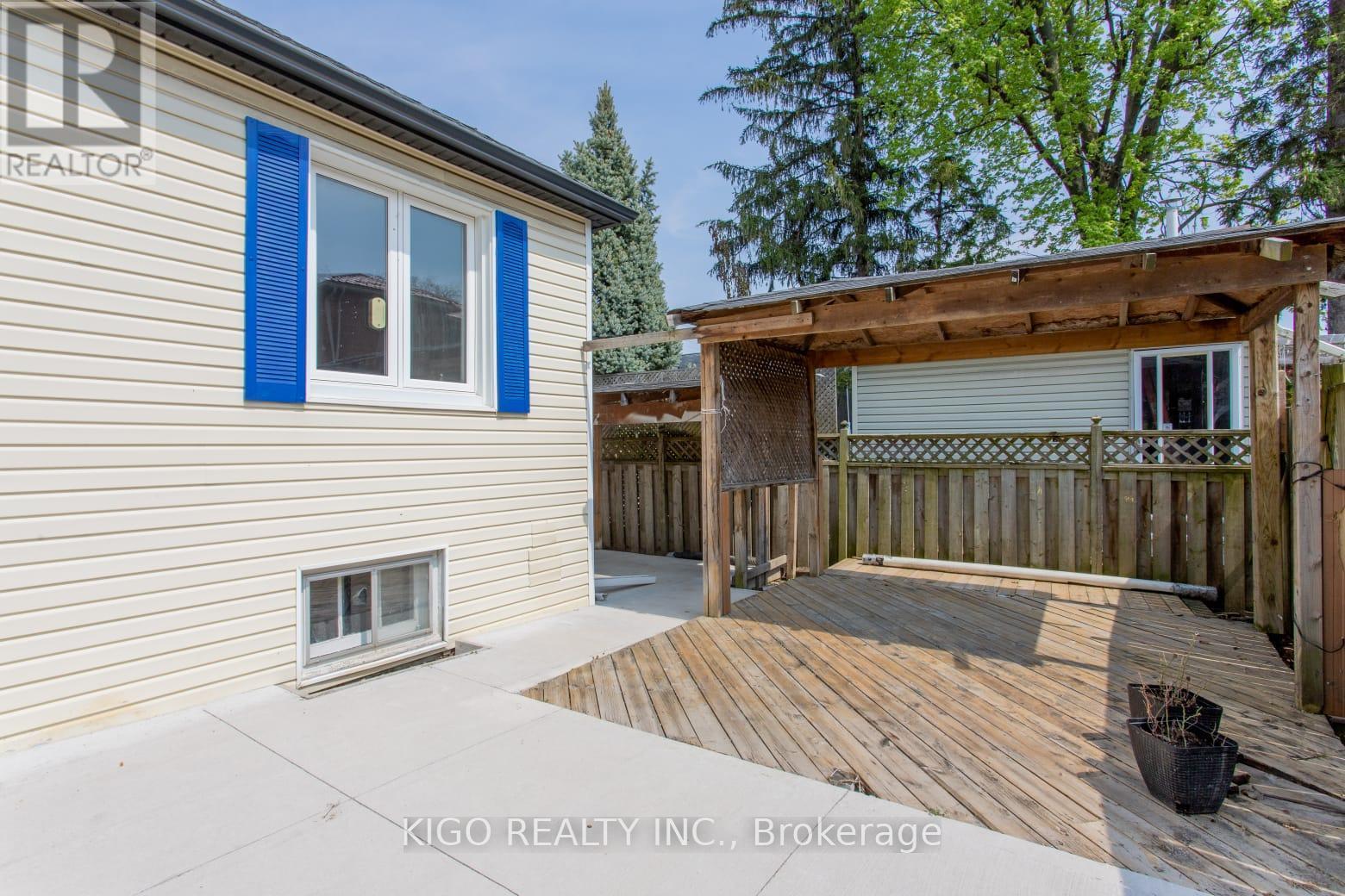 1328 Cawthra Road, Mississauga, ON