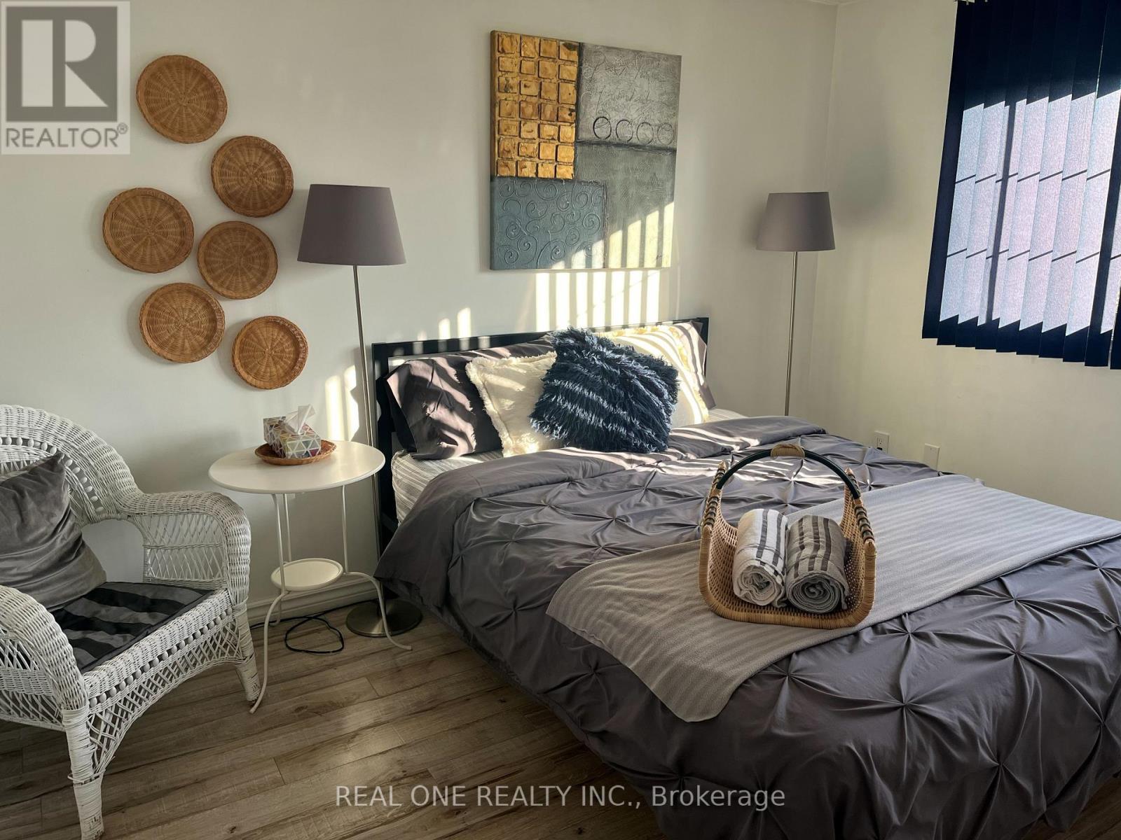 2nd Bedroom - 3245 Cambourne Crescent, Mississauga, ON