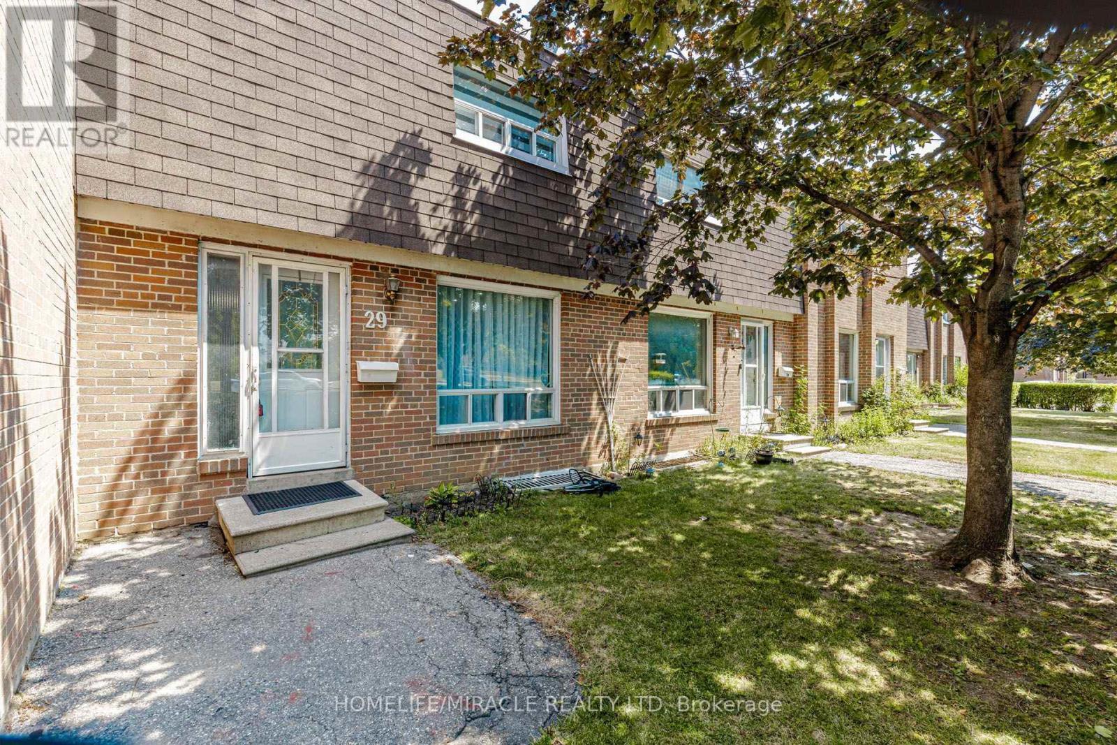 29 - 1730 Albion Road, Toronto, ON - Outdoor
