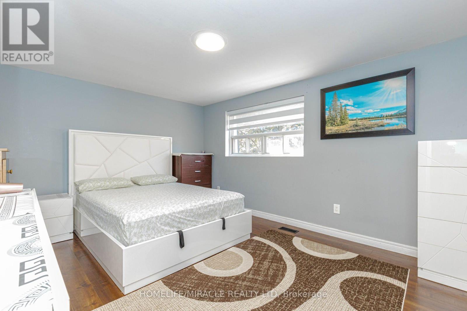 29 - 1730 Albion Road, Toronto, ON - Indoor Photo Showing Bedroom