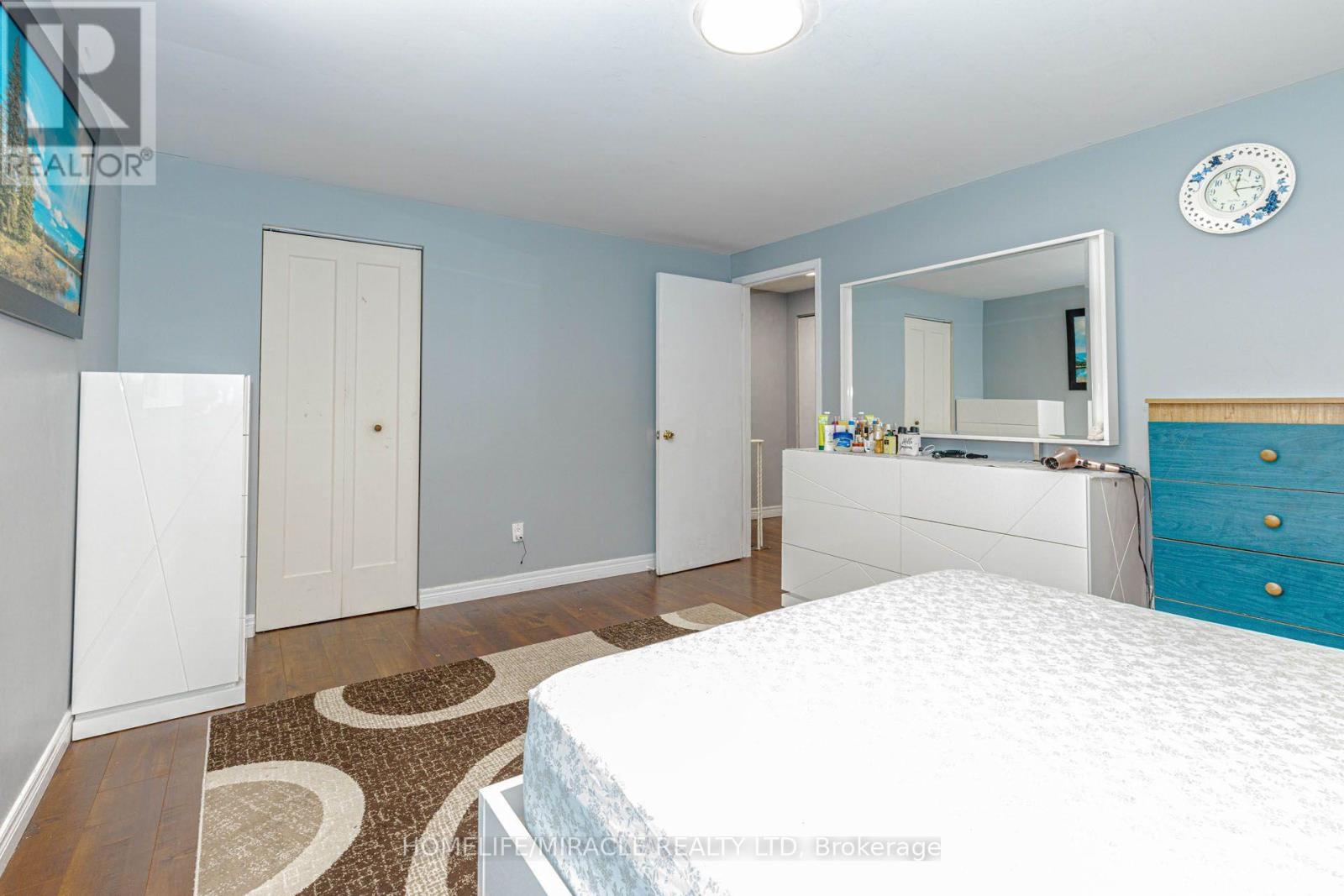 29 - 1730 Albion Road, Toronto, ON - Indoor Photo Showing Bedroom