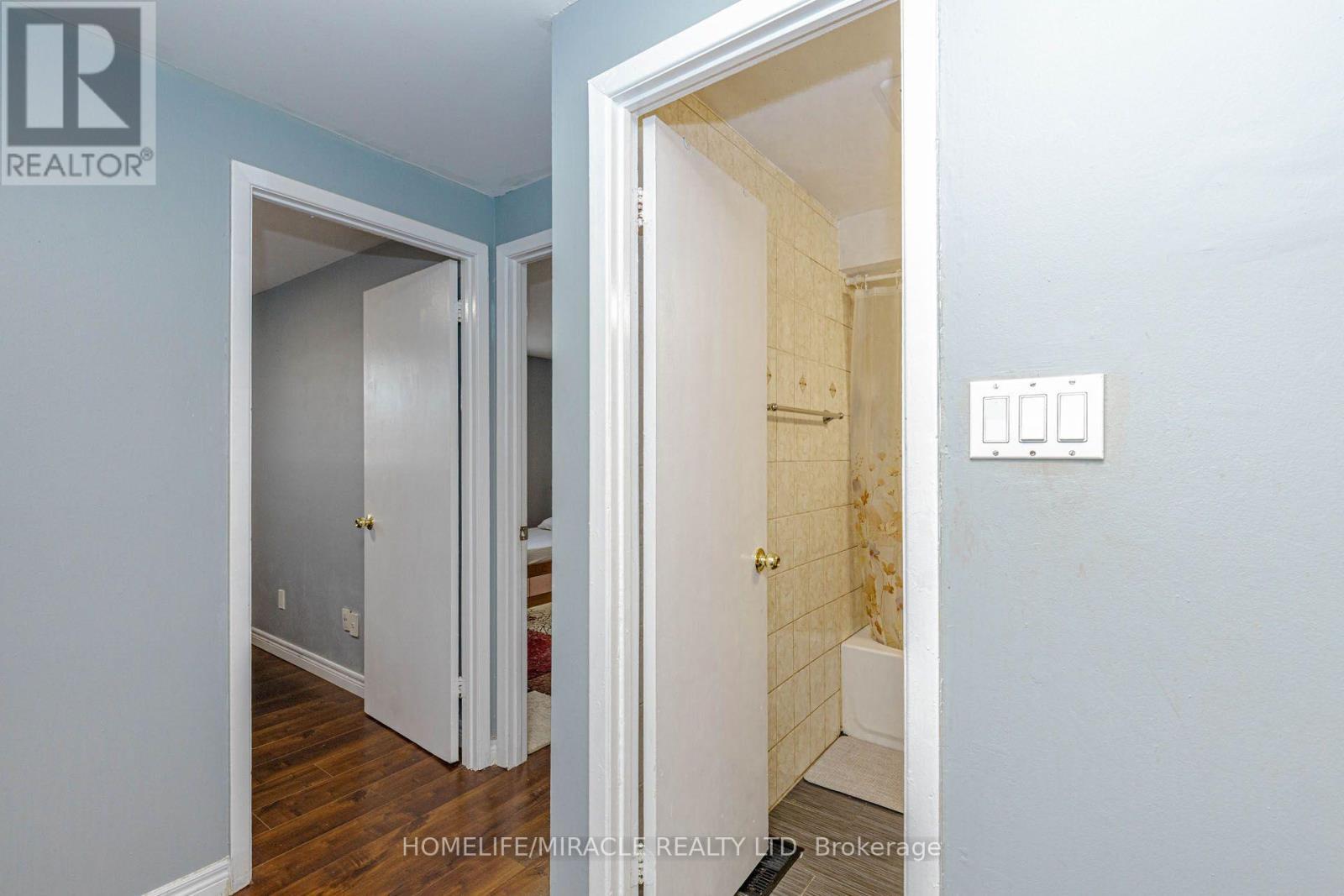 29 - 1730 Albion Road, Toronto, ON - Indoor Photo Showing Other Room