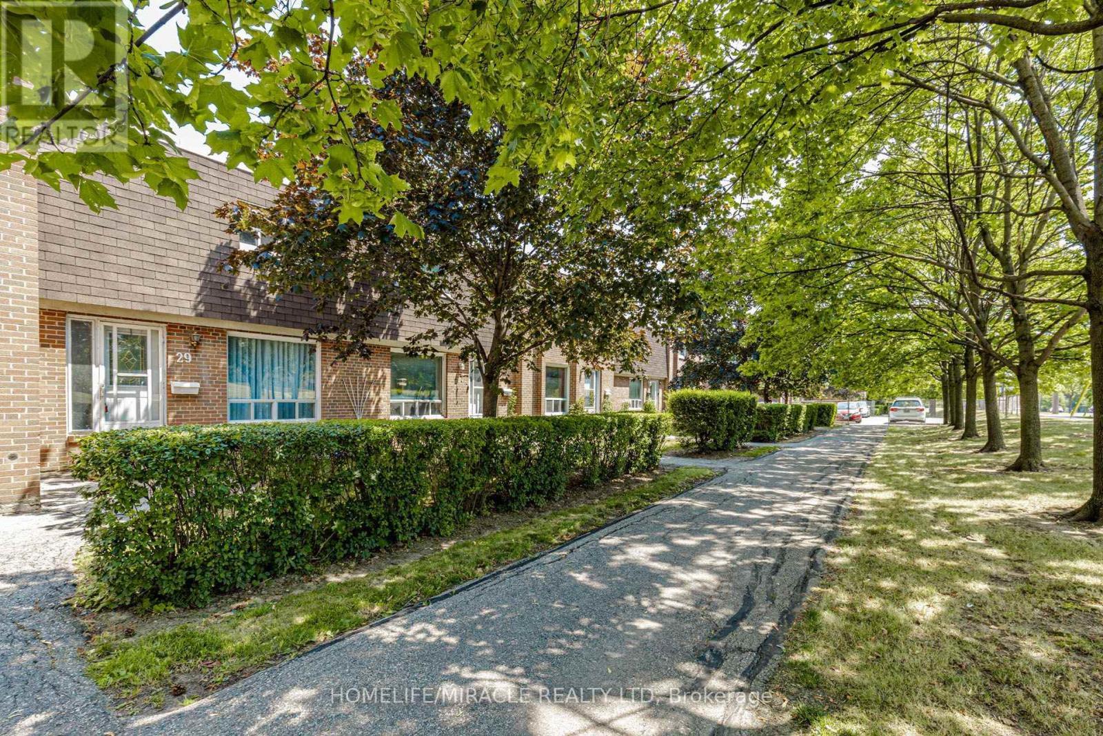 29 - 1730 Albion Road, Toronto, ON - Outdoor
