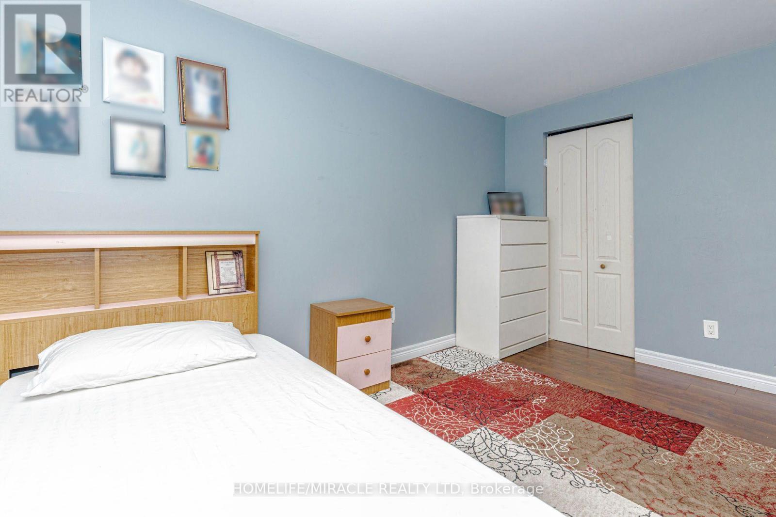 29 - 1730 Albion Road, Toronto, ON - Indoor Photo Showing Bedroom