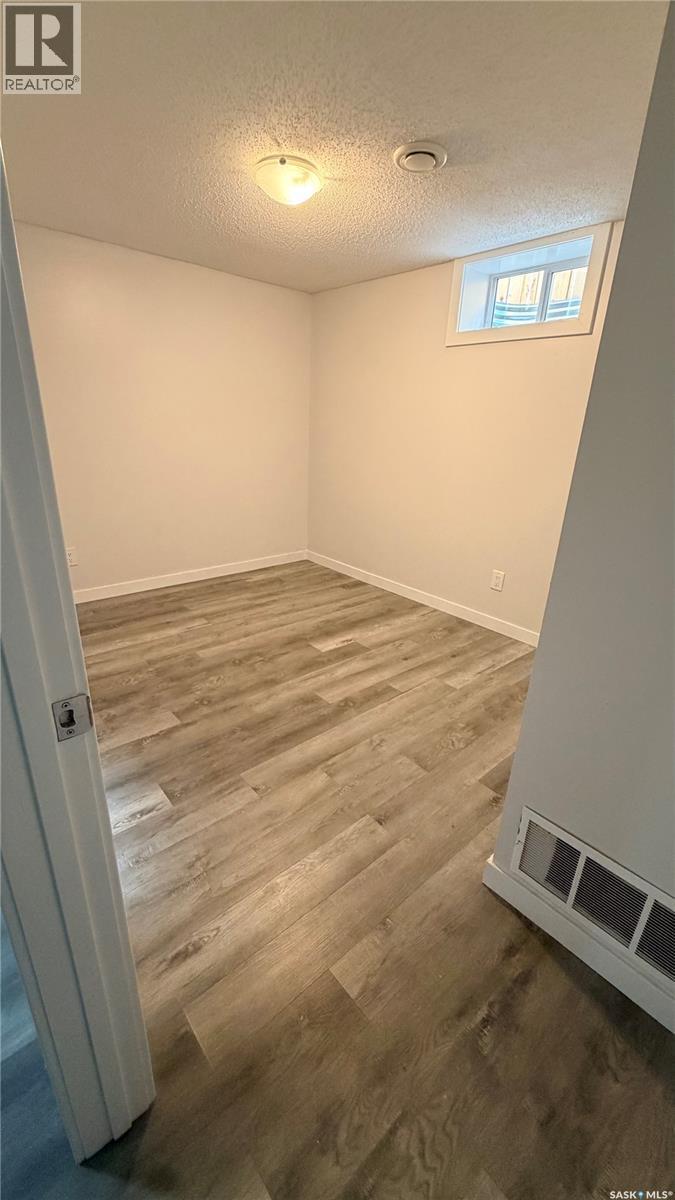 649 Douglas Crescent, Saskatoon, SK