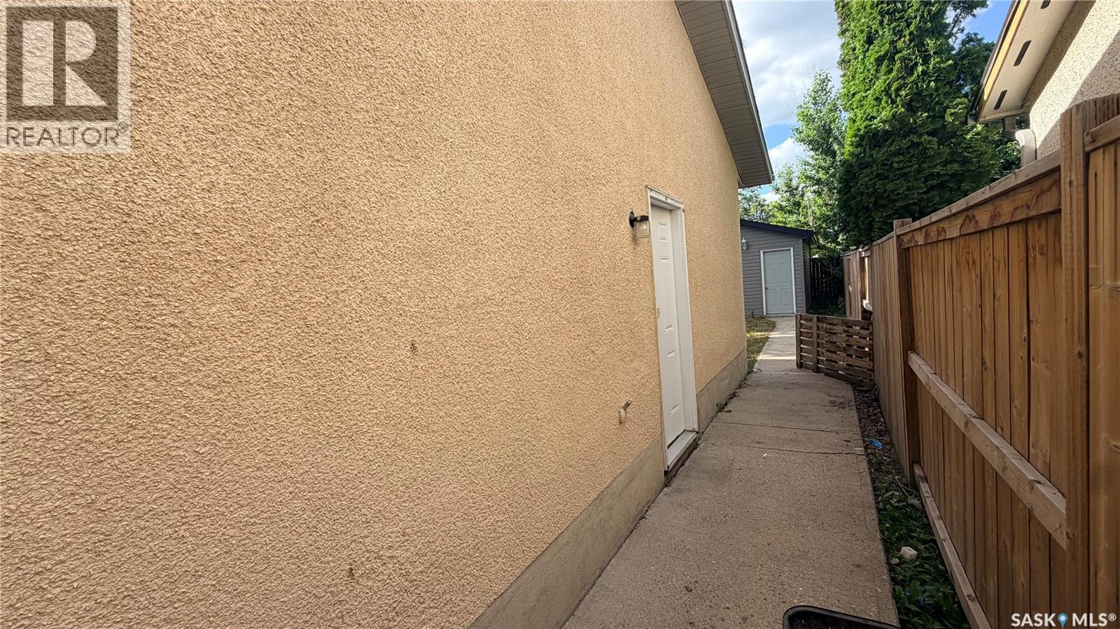 649 Douglas Crescent, Saskatoon, SK