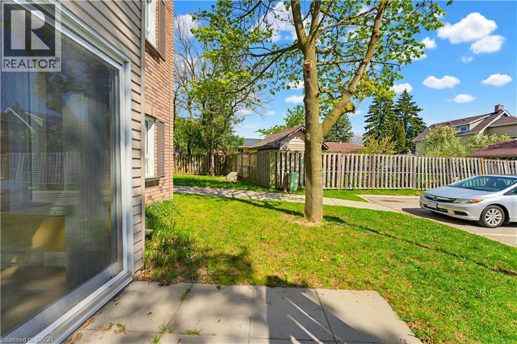 30 Hugo Crescent Unit# 110, Kitchener, ON