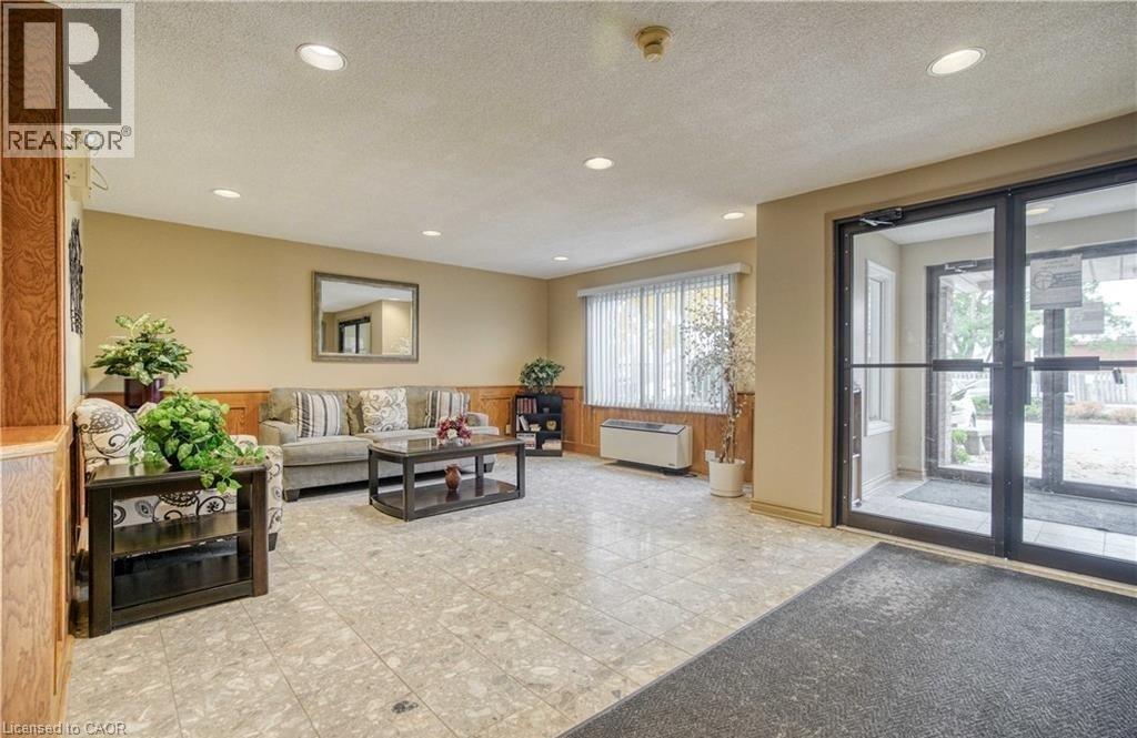 30 Hugo Crescent Unit# 110, Kitchener, ON