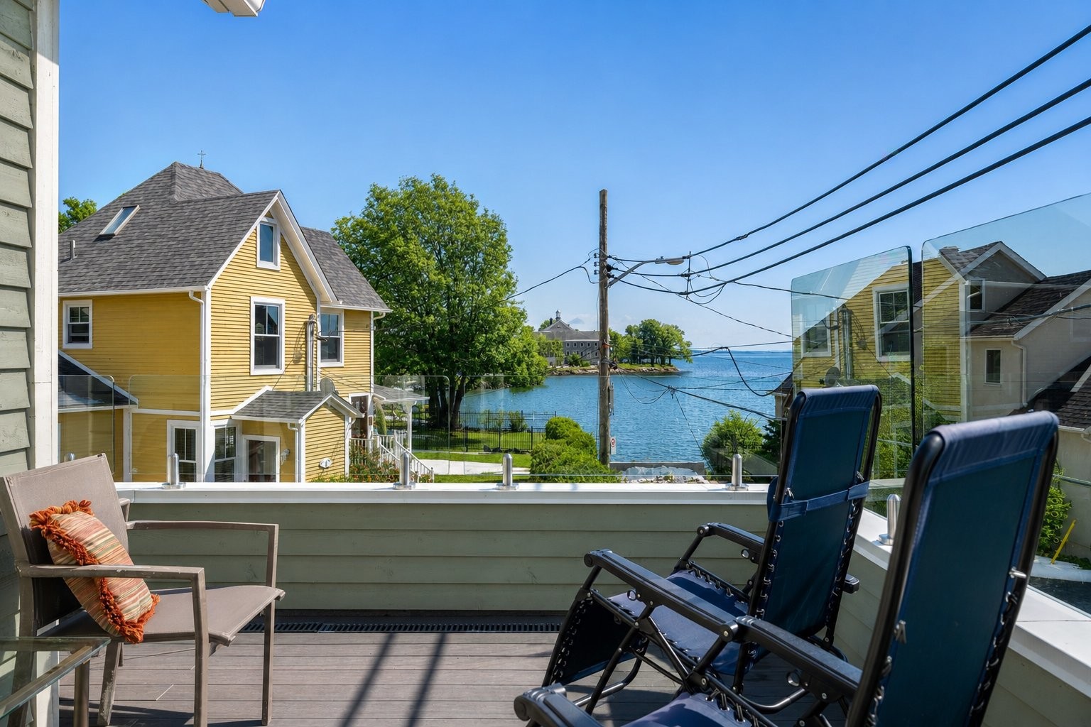 Balcony - 5 Av. St-Jean-Baptiste, Pointe-Claire, QC - Outdoor With Body Of Water