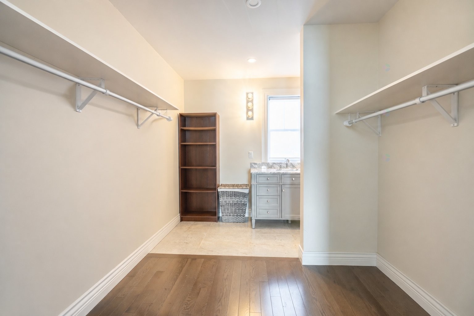 Closet - 5 Av. St-Jean-Baptiste, Pointe-Claire, QC - Indoor With Storage