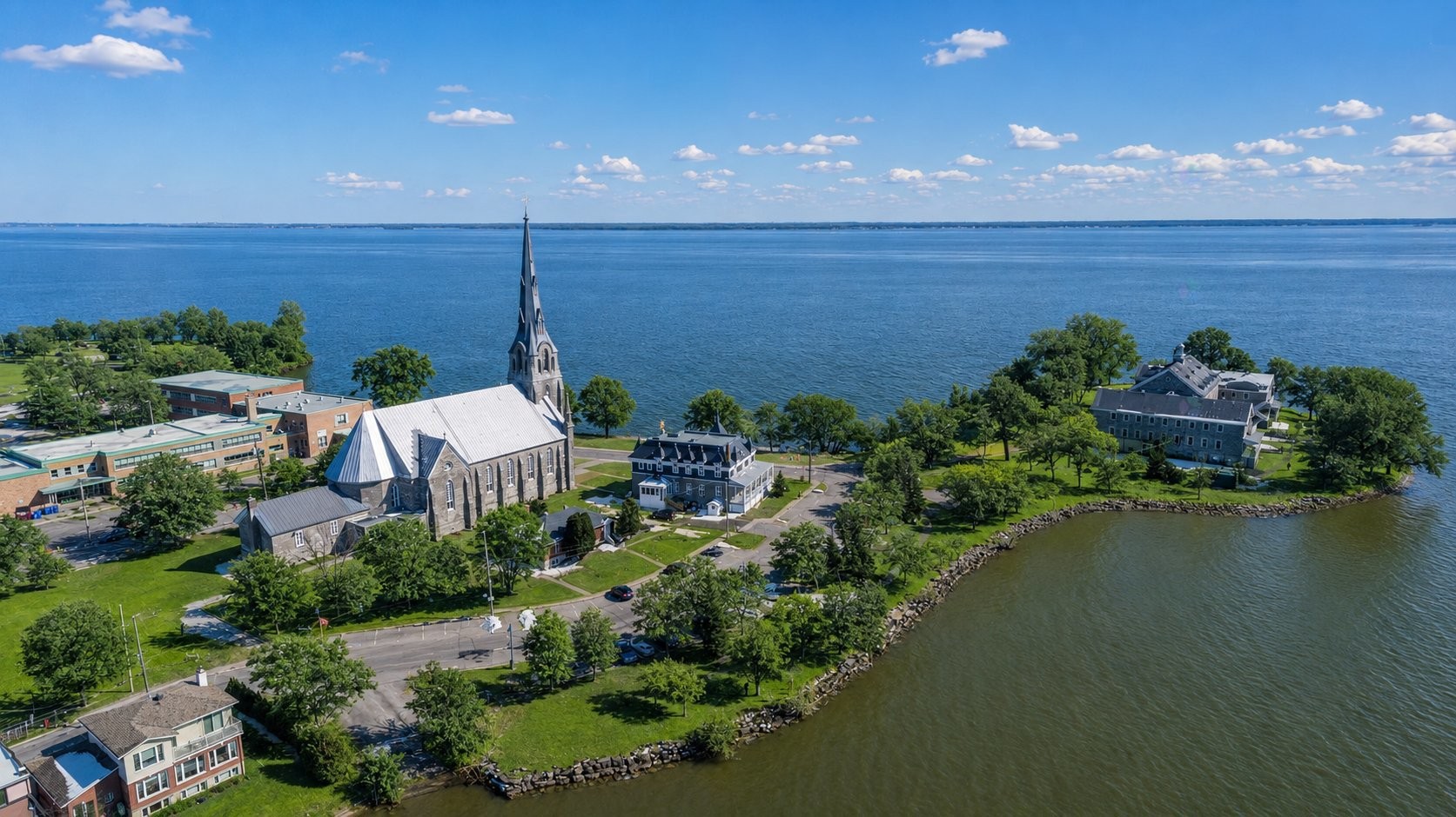 Nearby - 5 Av. St-Jean-Baptiste, Pointe-Claire, QC - Outdoor With Body Of Water With View