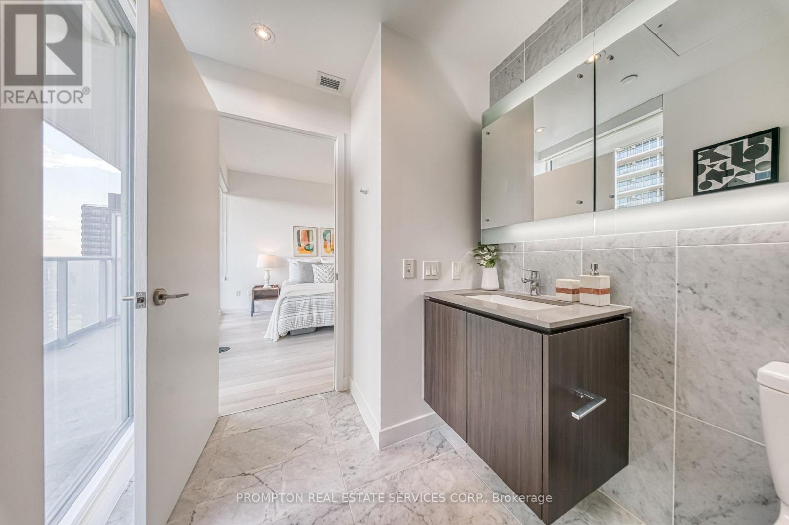 2511 - 115 Mcmahon Drive, Toronto, ON